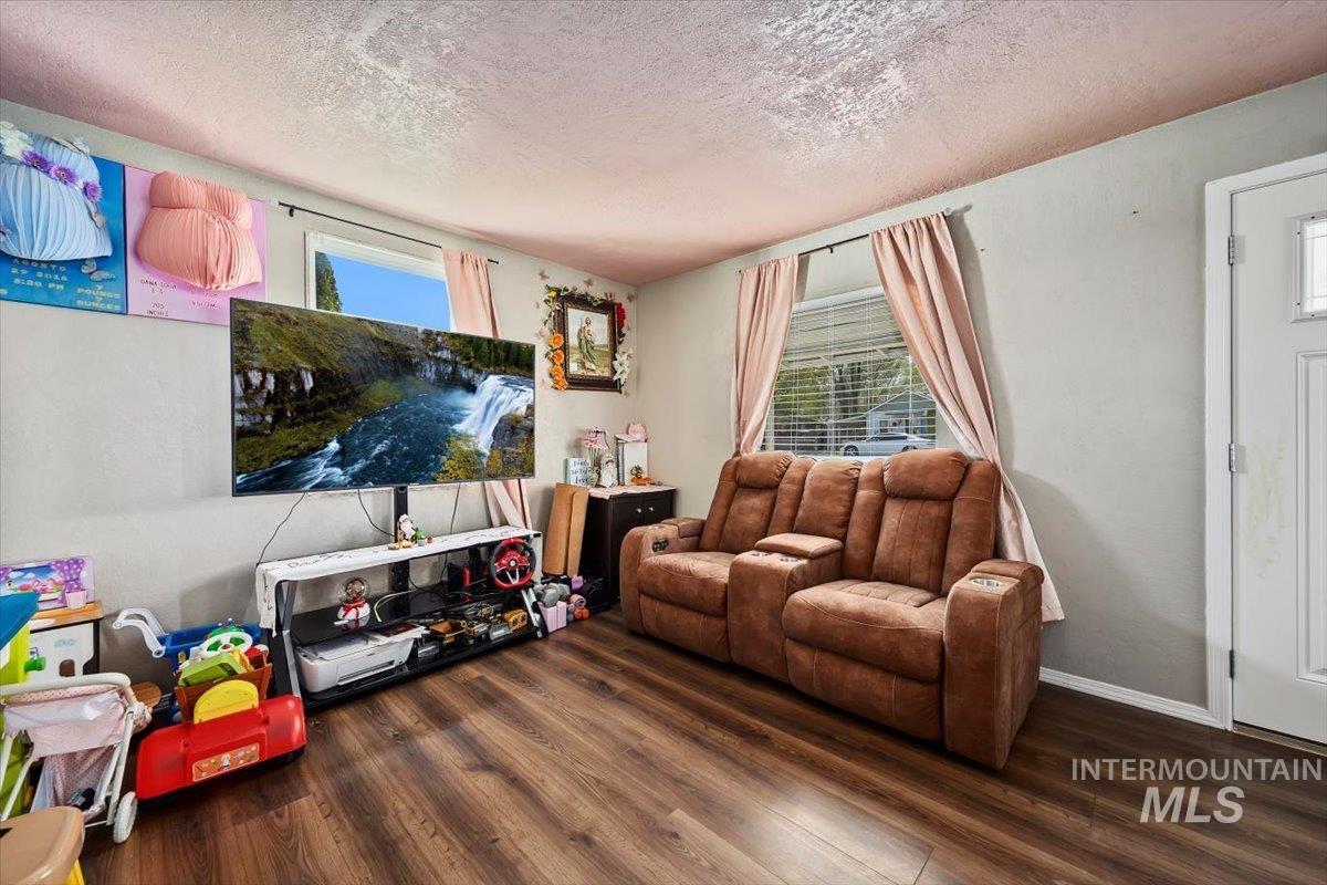 304 E 5th, Jerome, Idaho 83338, 3 Bedrooms, 1 Bathroom, Residential For Sale, Price $245,900, 98979852