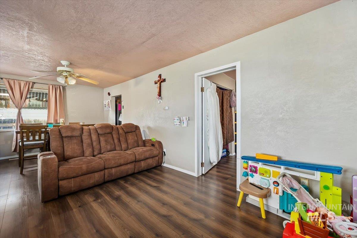 304 E 5th, Jerome, Idaho 83338, 3 Bedrooms, 1 Bathroom, Residential For Sale, Price $245,900, 98979852