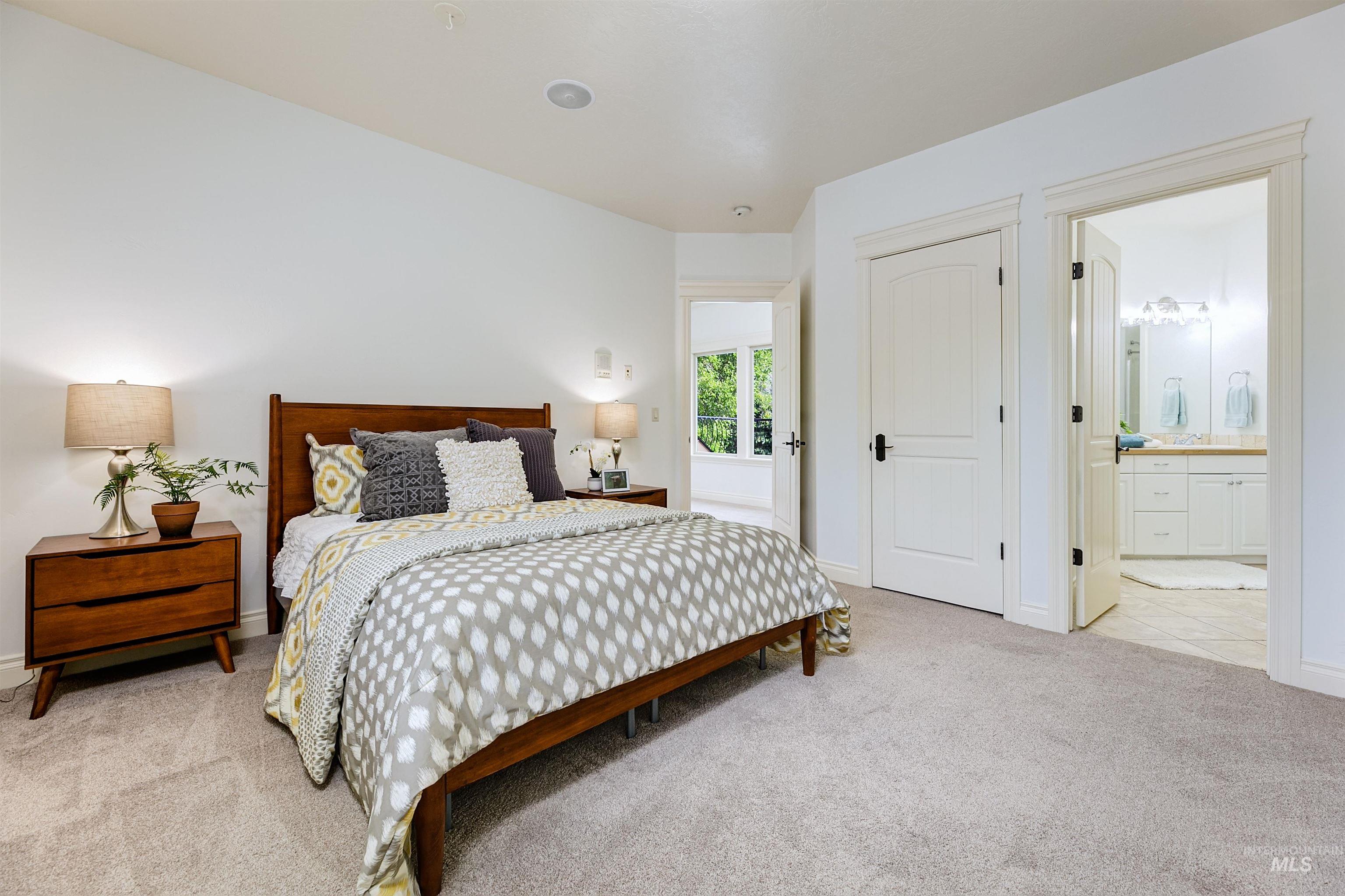 1450 E Covey Run Ct, Eagle, Idaho 83616, 5 Bedrooms, 6 Bathrooms, Residential For Sale, Price $2,050,000,MLS 98979853