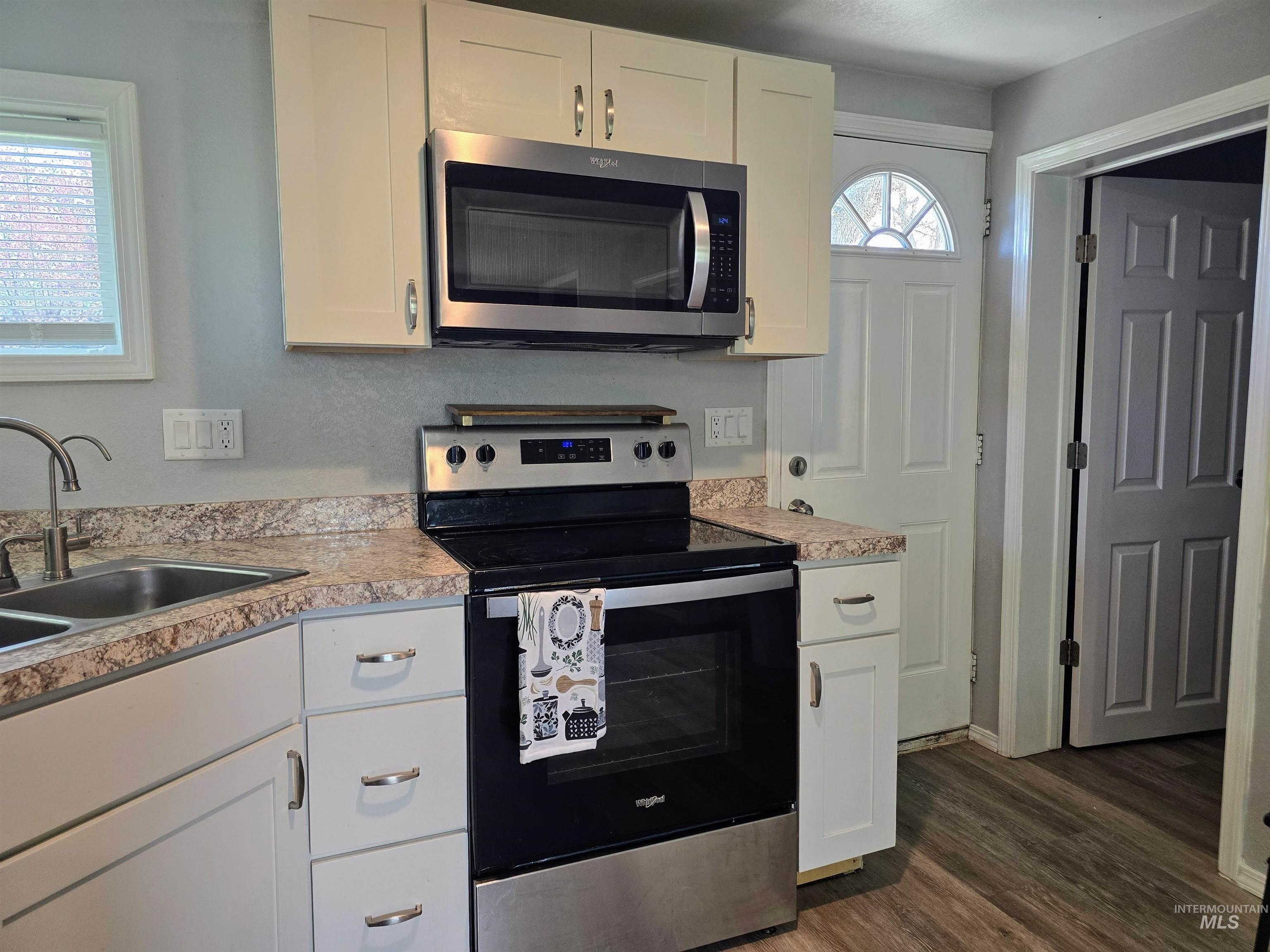 516 W Avenue C, Jerome, Idaho 83338-2510, 2 Bedrooms, 1 Bathroom, Residential For Sale, Price $214,900, 98979854