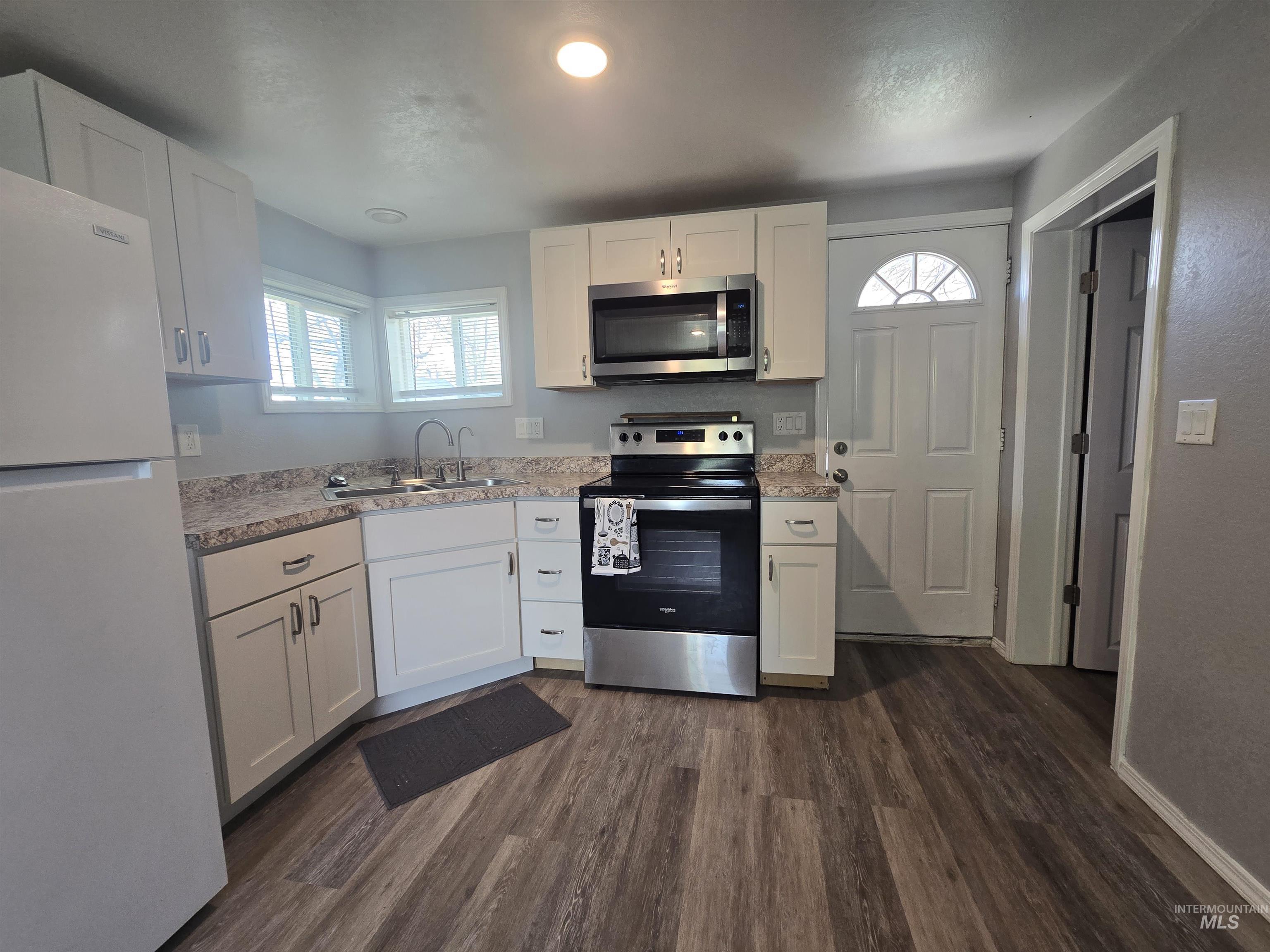 516 W Avenue C, Jerome, Idaho 83338-2510, 2 Bedrooms, 1 Bathroom, Residential For Sale, Price $214,900, 98979854