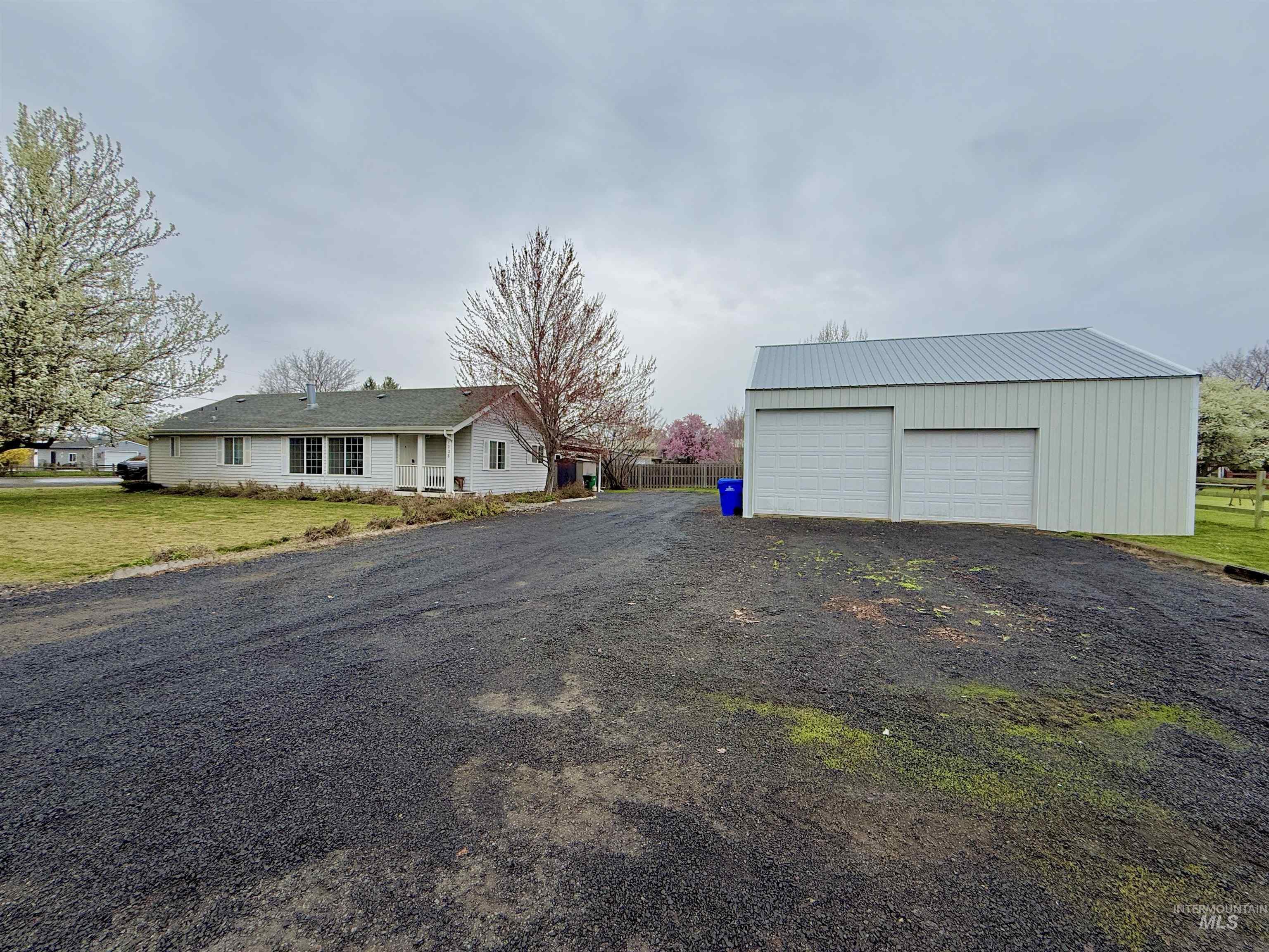 1228 Powers Ave, Lewiston, Idaho 83501, 3 Bedrooms, 2 Bathrooms, Residential For Sale, Price $399,500,MLS 98979858