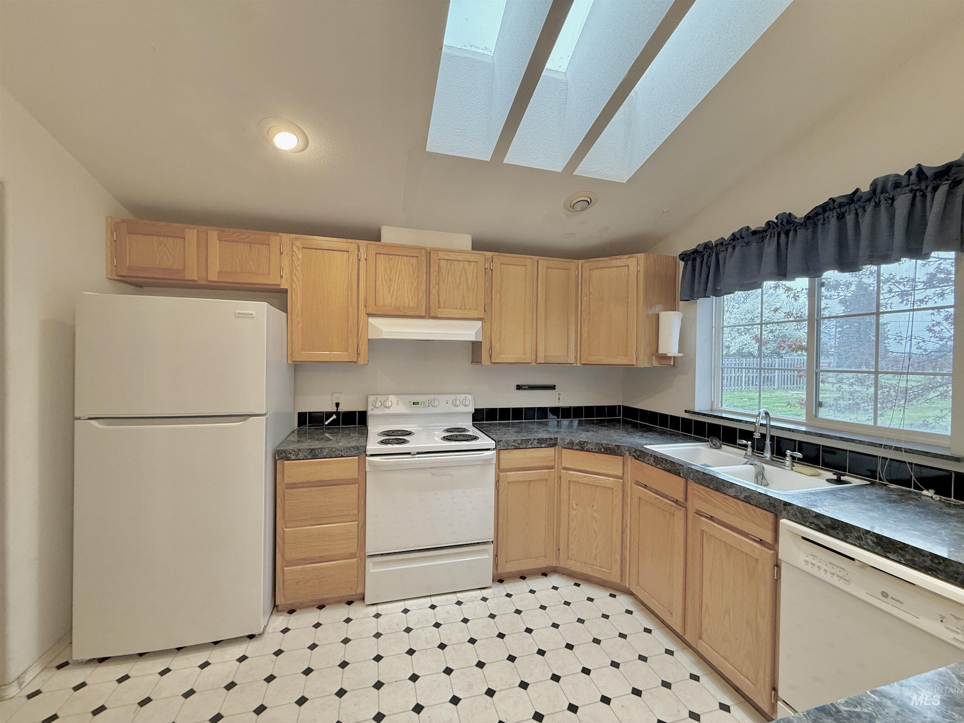 1228 Powers Ave, Lewiston, Idaho 83501, 3 Bedrooms, 2 Bathrooms, Residential For Sale, Price $399,500,MLS 98979858