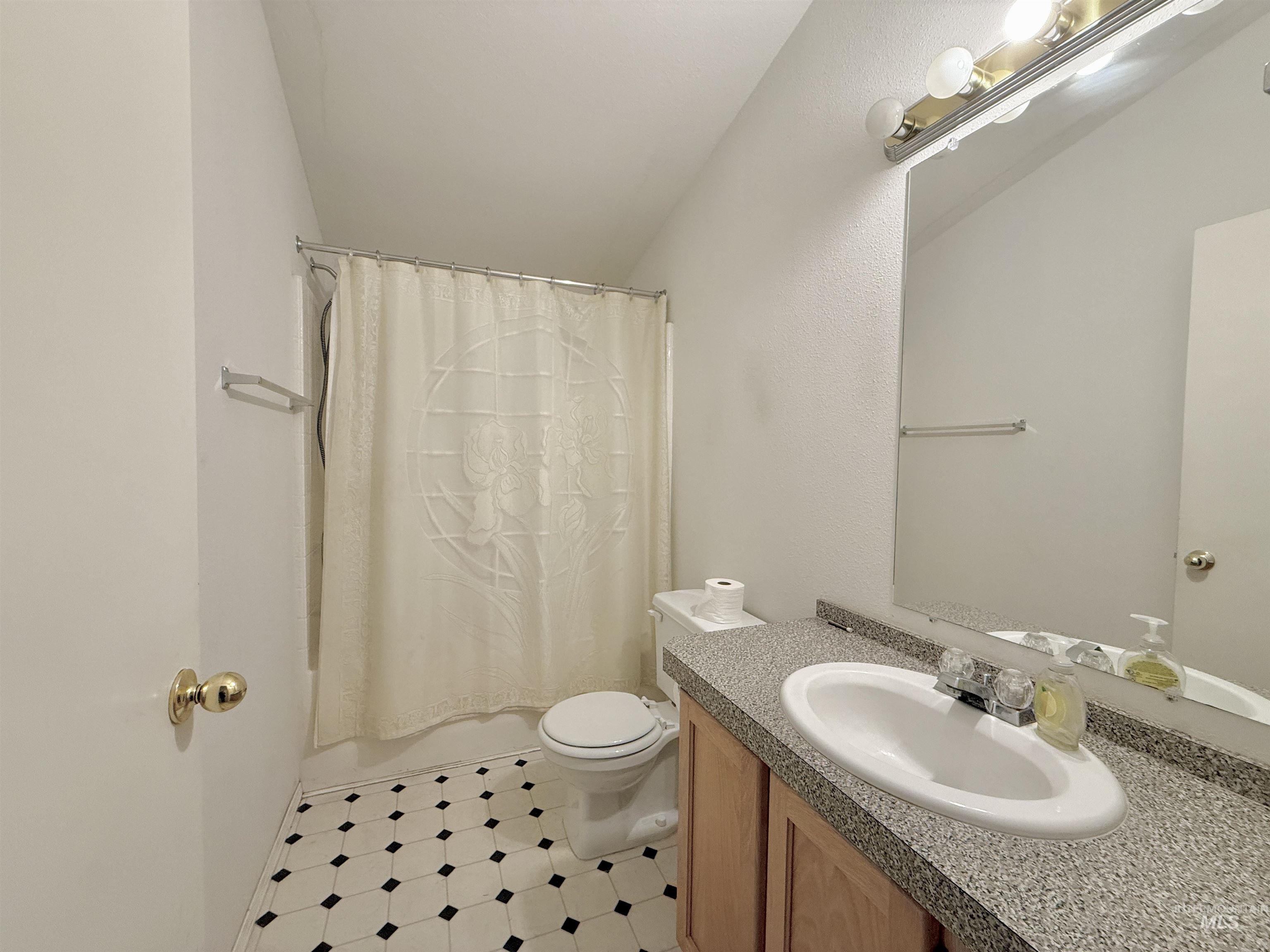 1228 Powers Ave, Lewiston, Idaho 83501, 3 Bedrooms, 2 Bathrooms, Residential For Sale, Price $399,500,MLS 98979858