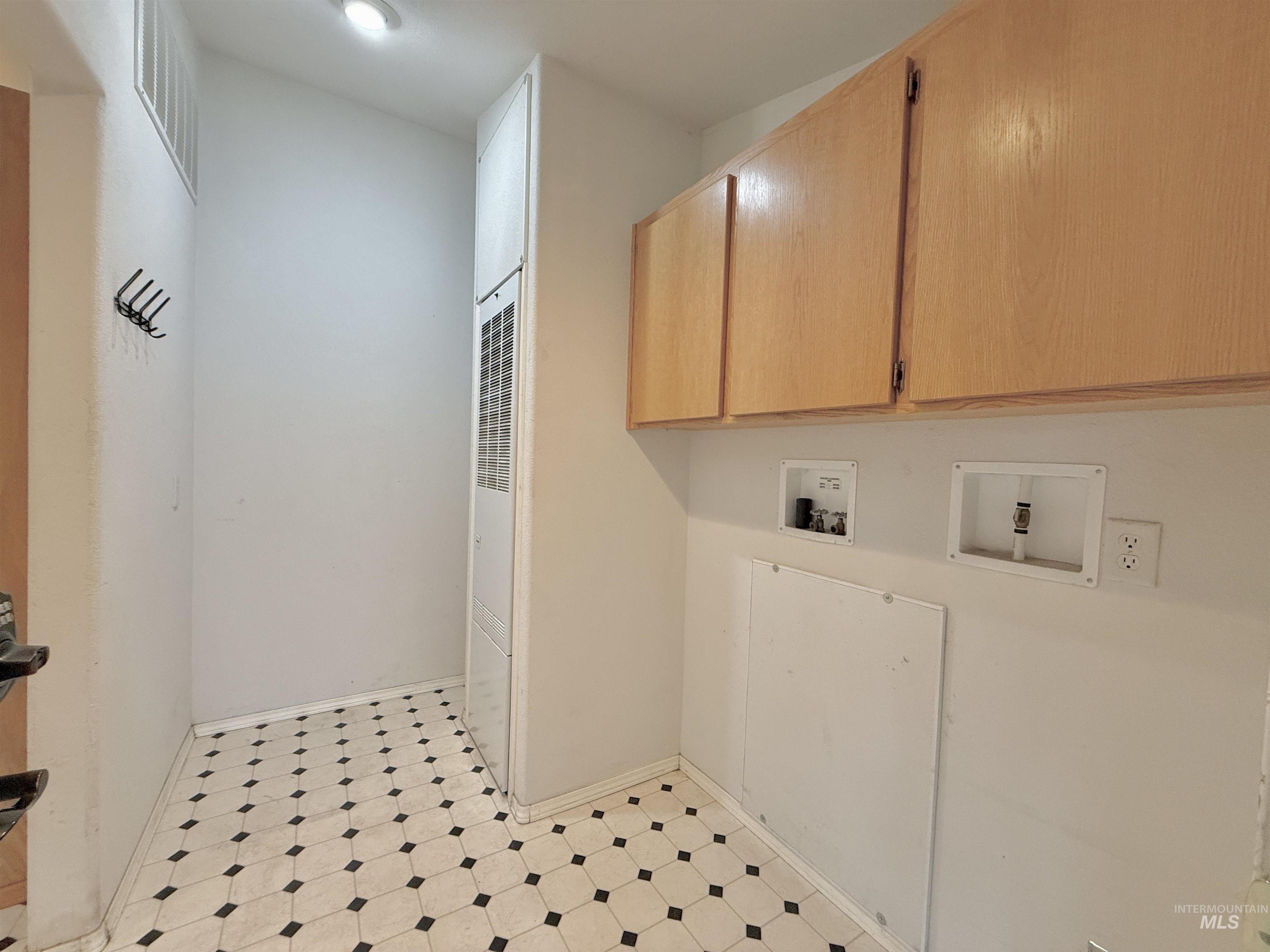 1228 Powers Ave, Lewiston, Idaho 83501, 3 Bedrooms, 2 Bathrooms, Residential For Sale, Price $399,500,MLS 98979858