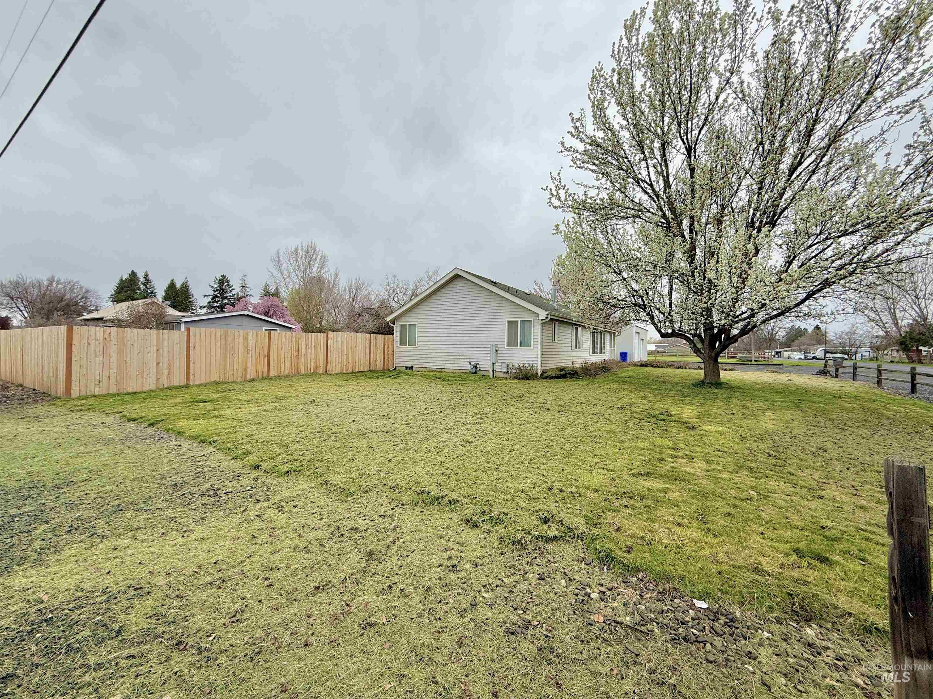 1228 Powers Ave, Lewiston, Idaho 83501, 3 Bedrooms, 2 Bathrooms, Residential For Sale, Price $399,500,MLS 98979858