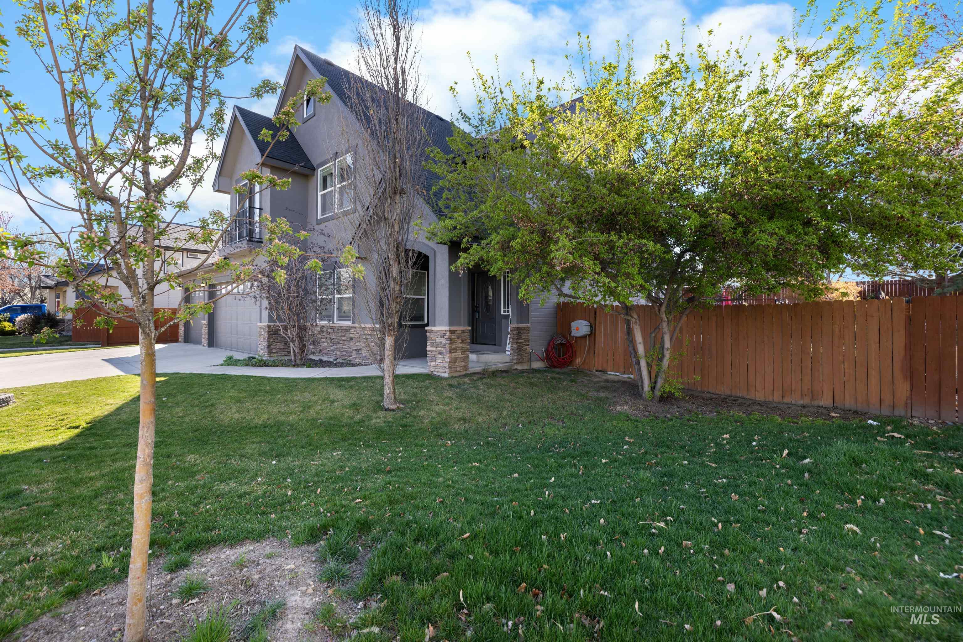 12805 W Berghan St, Boise, Idaho 83709, 3 Bedrooms, 3 Bathrooms, Residential For Sale, Price $629,900,MLS 98979860