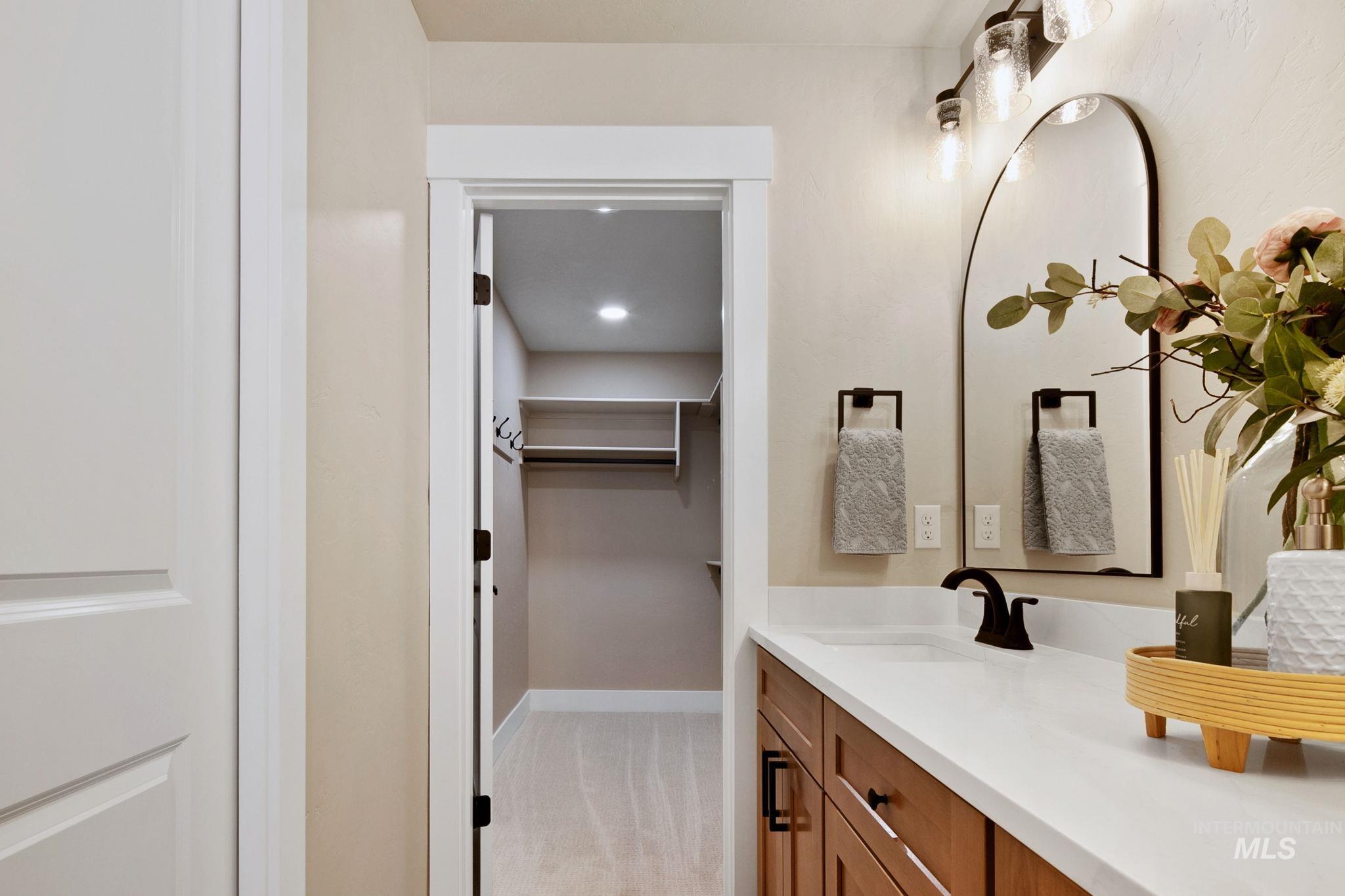 340 E Mayfield Springs Blvd, Mayfield, Idaho 83761, 3 Bedrooms, 2.5 Bathrooms, Residential For Sale, Price $450,000,MLS 98979862