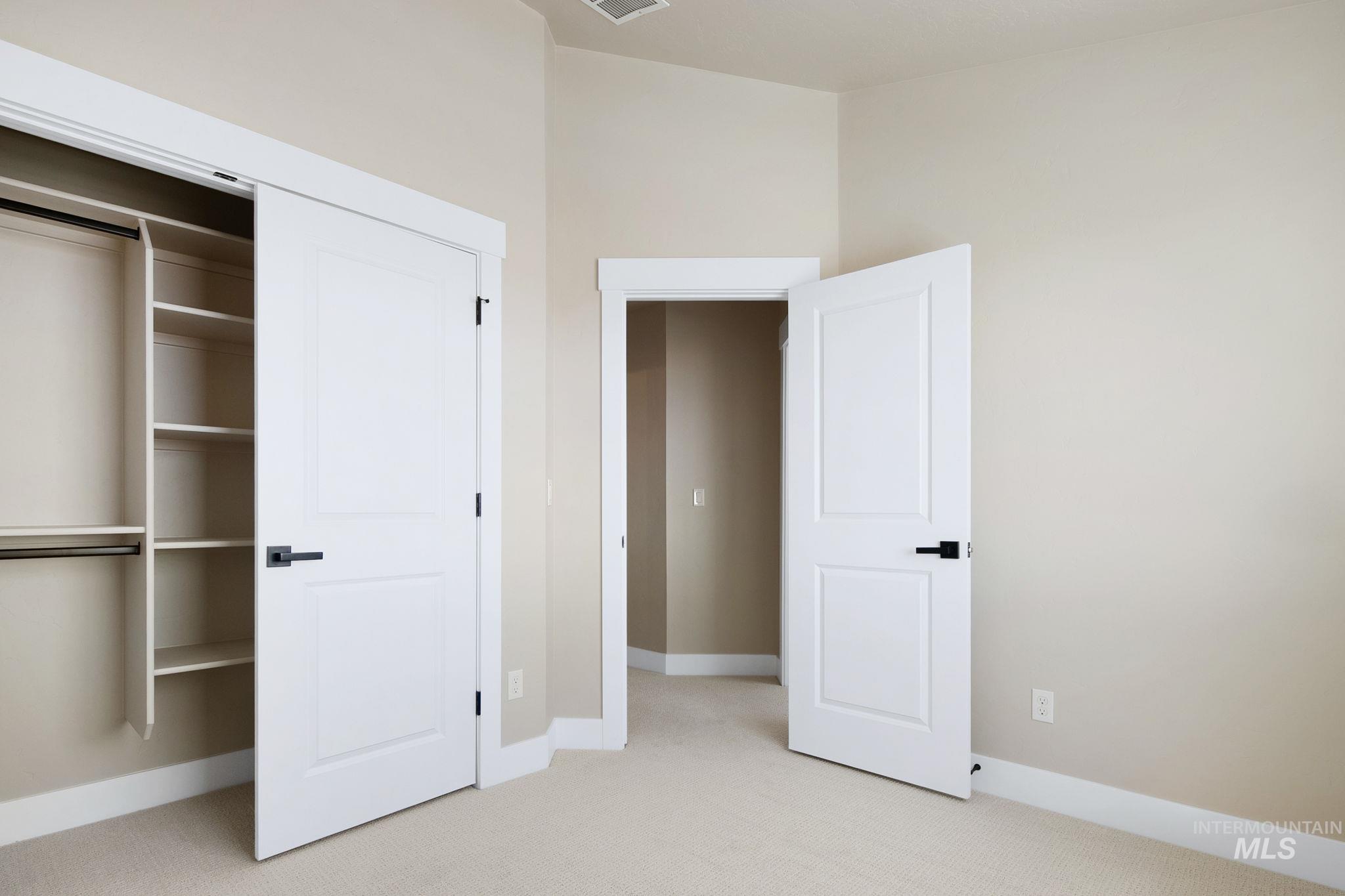 340 E Mayfield Springs Blvd, Mayfield, Idaho 83761, 3 Bedrooms, 2.5 Bathrooms, Residential For Sale, Price $450,000,MLS 98979862