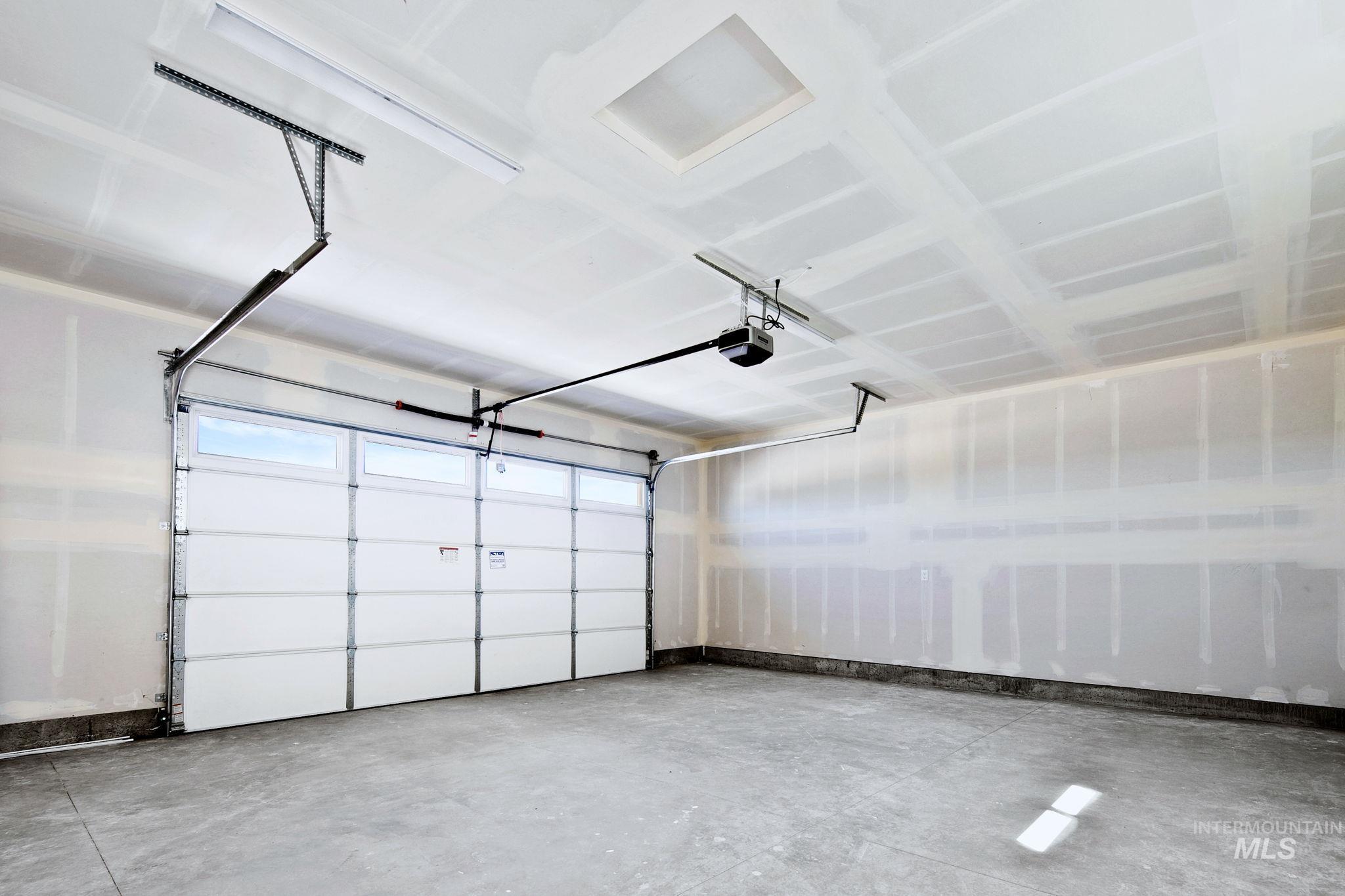 340 E Mayfield Springs Blvd, Mayfield, Idaho 83761, 3 Bedrooms, 2.5 Bathrooms, Residential For Sale, Price $450,000,MLS 98979862