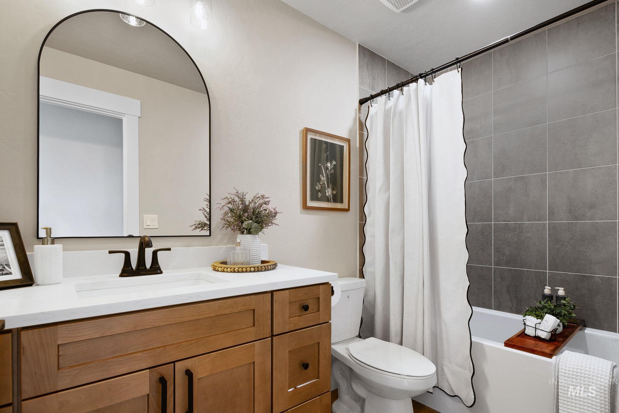 340 E Mayfield Springs Blvd, Mayfield, Idaho 83761, 3 Bedrooms, 2.5 Bathrooms, Residential For Sale, Price $450,000,MLS 98979862