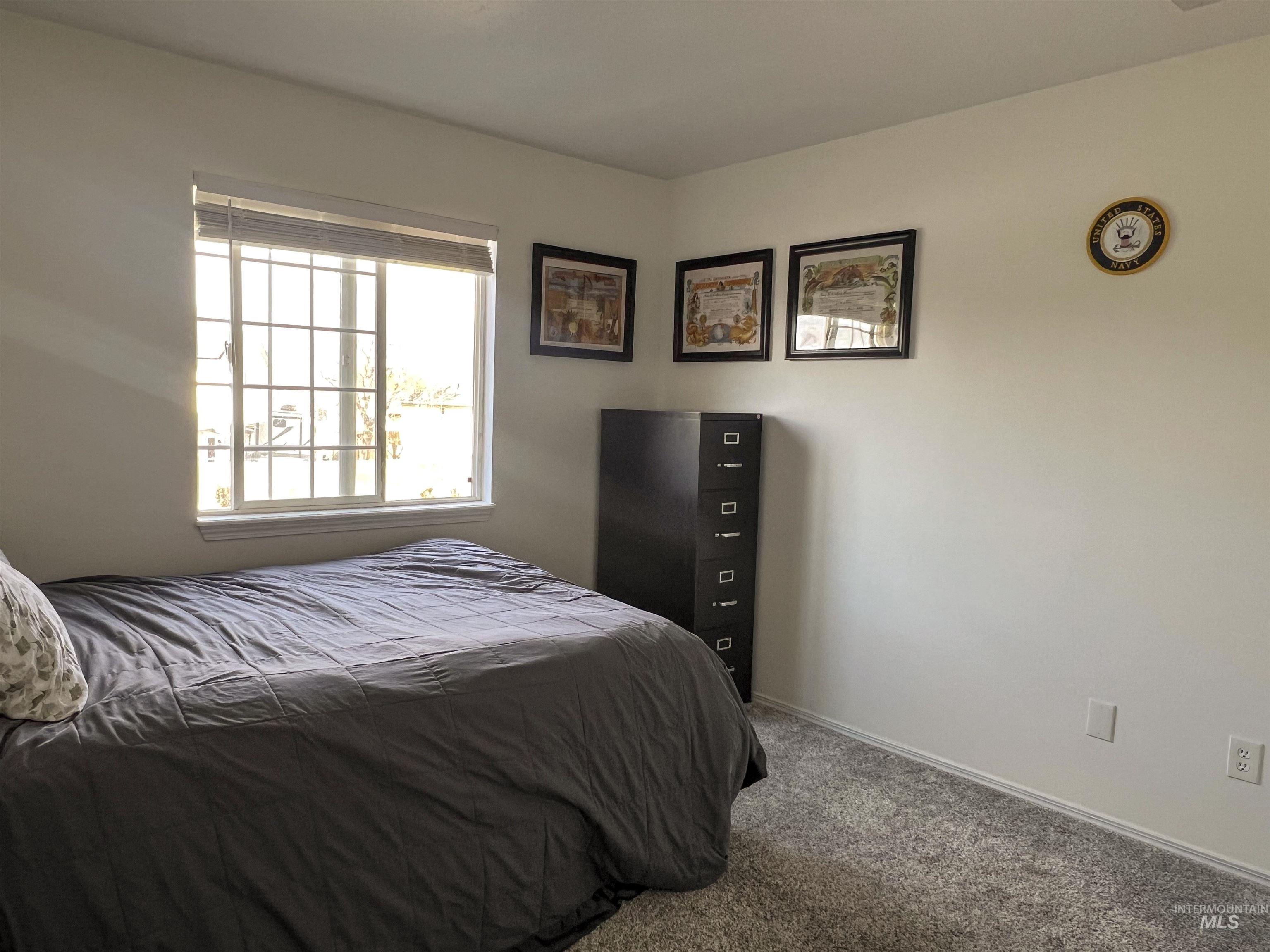 1050 N Haven Cove Ave., Meridian, Idaho 83642, 3 Bedrooms, 2.5 Bathrooms, Residential For Sale, Price $440,000,MLS 98979863