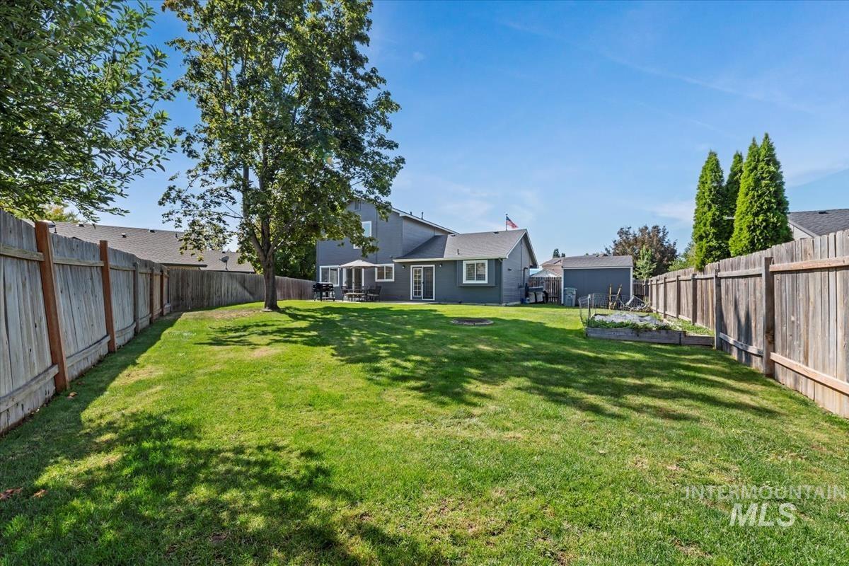 1050 N Haven Cove Ave., Meridian, Idaho 83642, 3 Bedrooms, 2.5 Bathrooms, Residential For Sale, Price $440,000,MLS 98979863