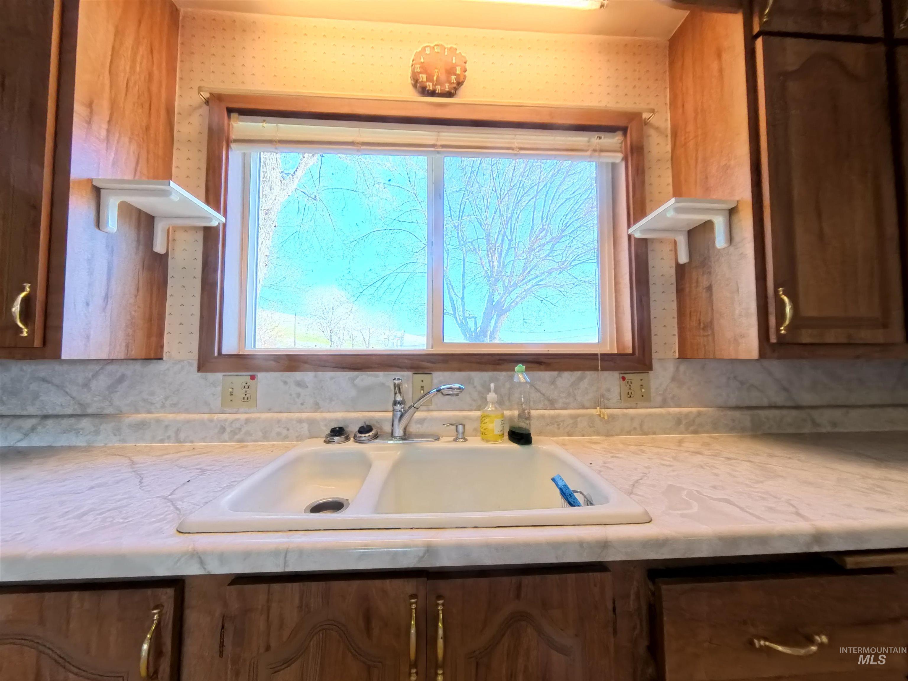 1783 W Highway 12, Pomeroy, Washington 99347, 5 Bedrooms, 2 Bathrooms, Residential For Sale, Price $419,900,MLS 98979866