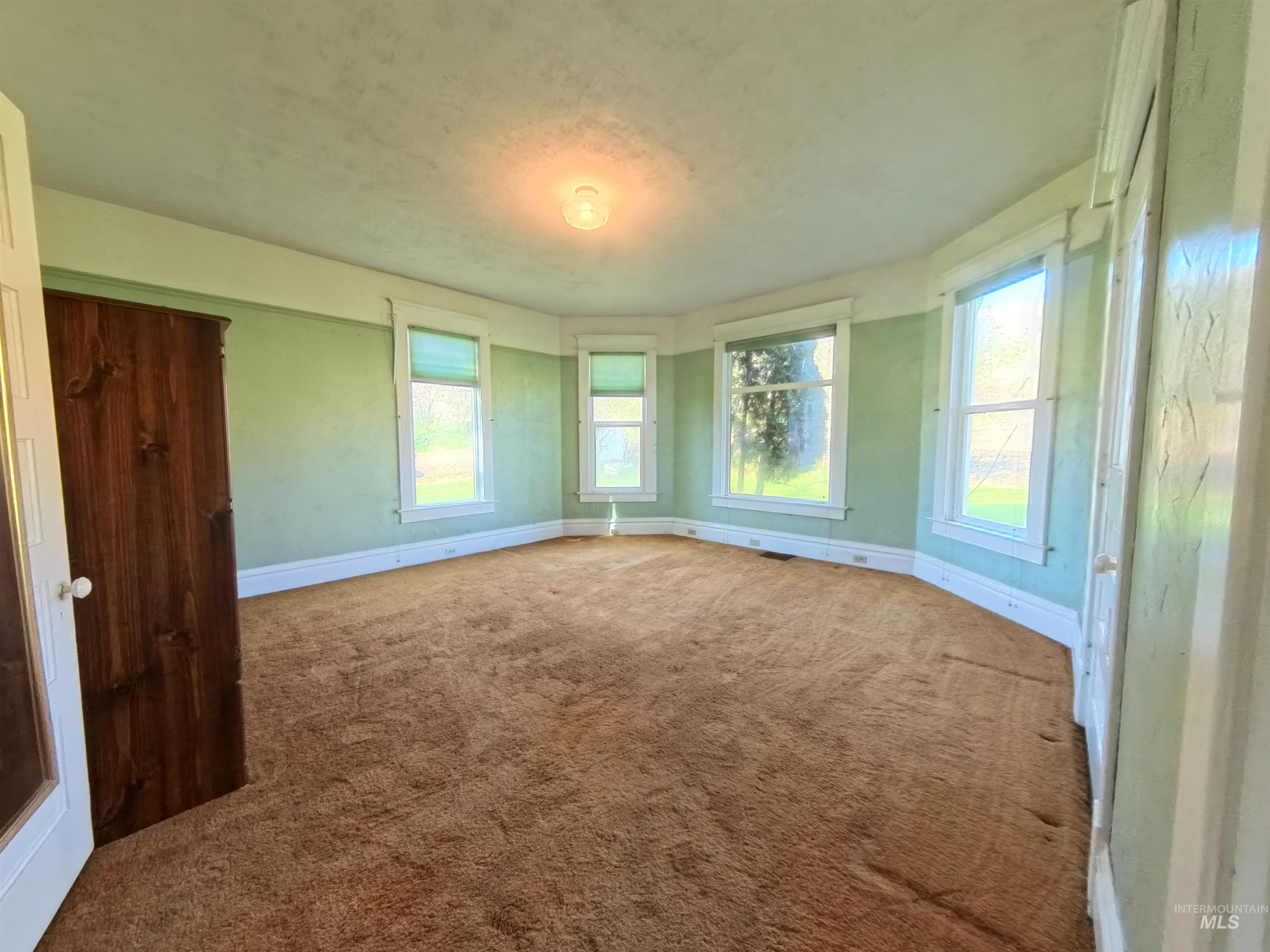 1783 W Highway 12, Pomeroy, Washington 99347, 5 Bedrooms, 2 Bathrooms, Residential For Sale, Price $419,900,MLS 98979866