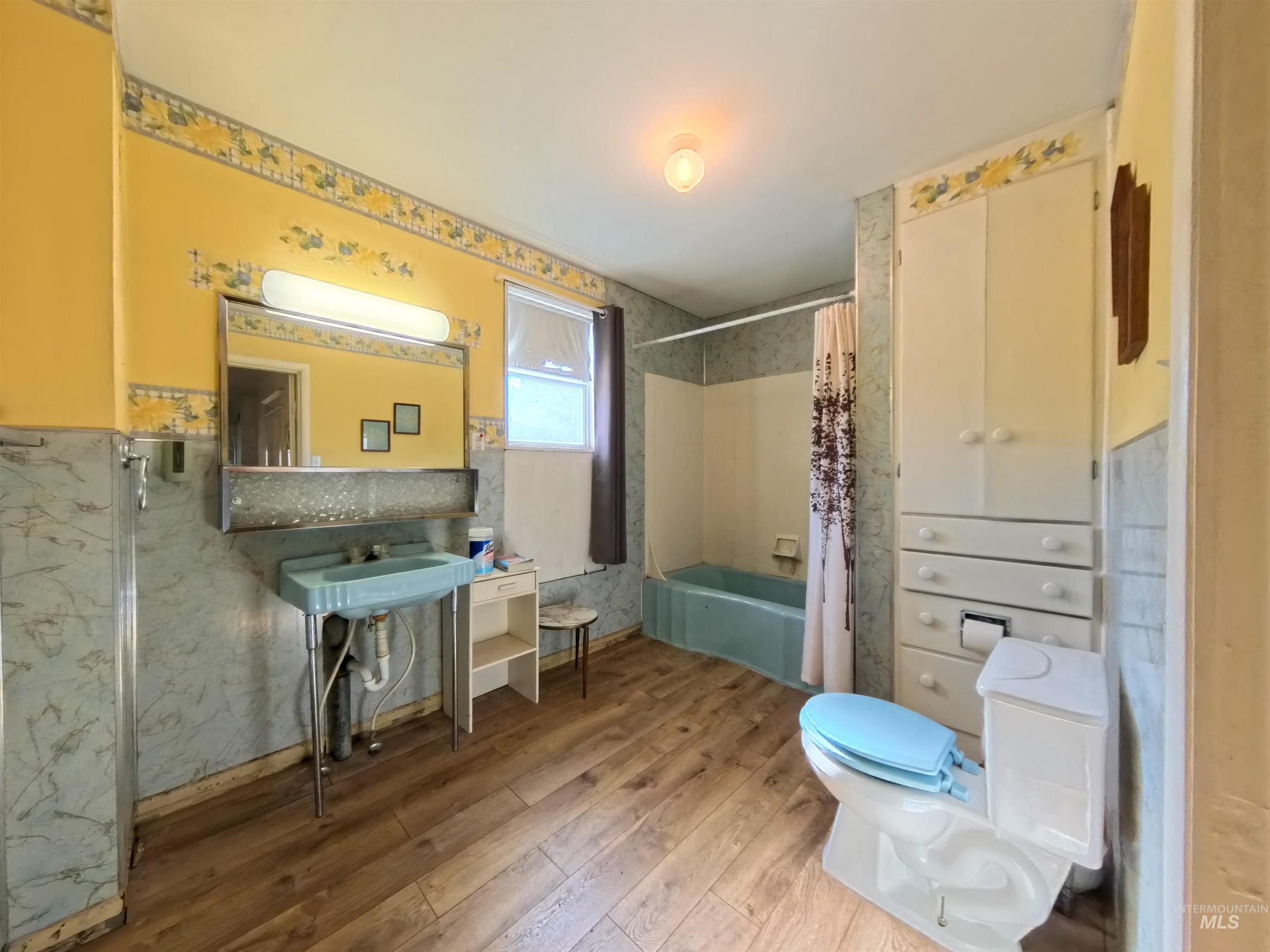 1783 W Highway 12, Pomeroy, Washington 99347, 5 Bedrooms, 2 Bathrooms, Residential For Sale, Price $419,900,MLS 98979866