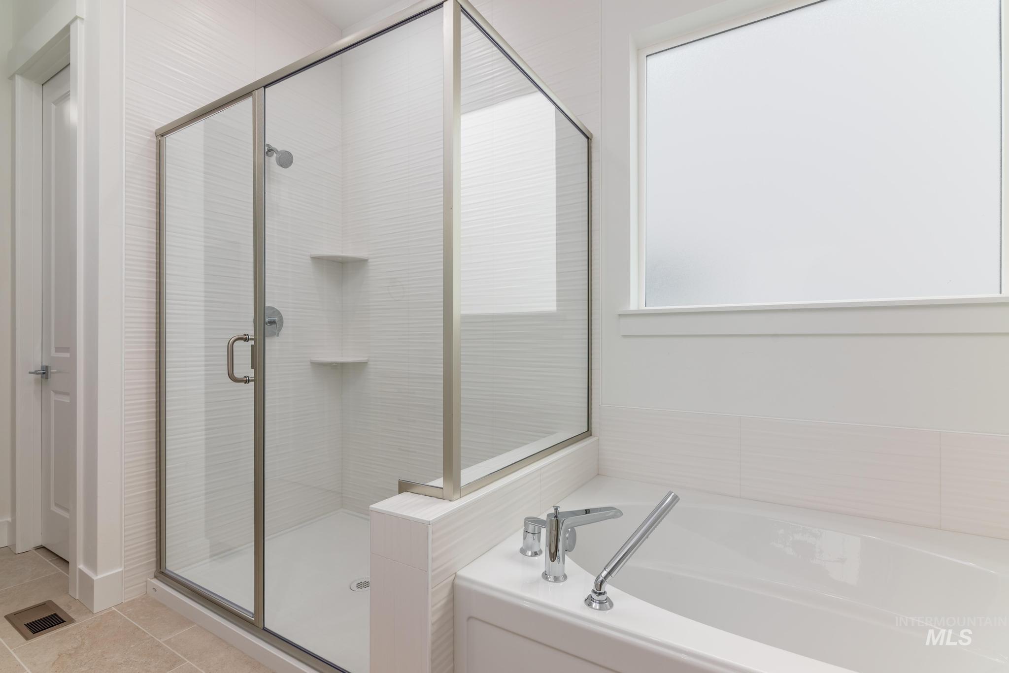 8501 S Country Wind Ave, Meridian, Idaho 83642, 4 Bedrooms, 3 Bathrooms, Residential For Sale, Price $649,000,MLS 98979871