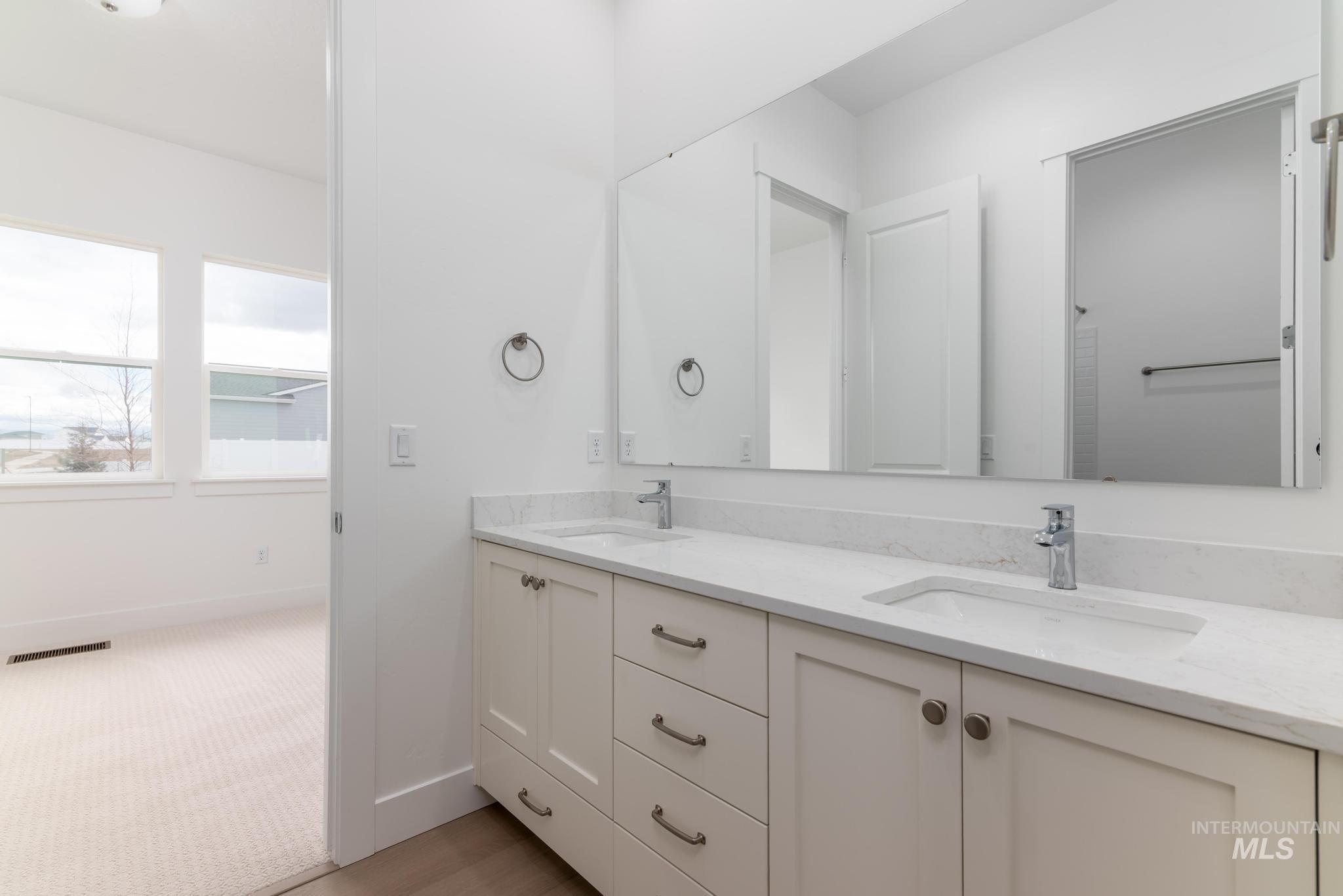 8501 S Country Wind Ave, Meridian, Idaho 83642, 4 Bedrooms, 3 Bathrooms, Residential For Sale, Price $649,000,MLS 98979871