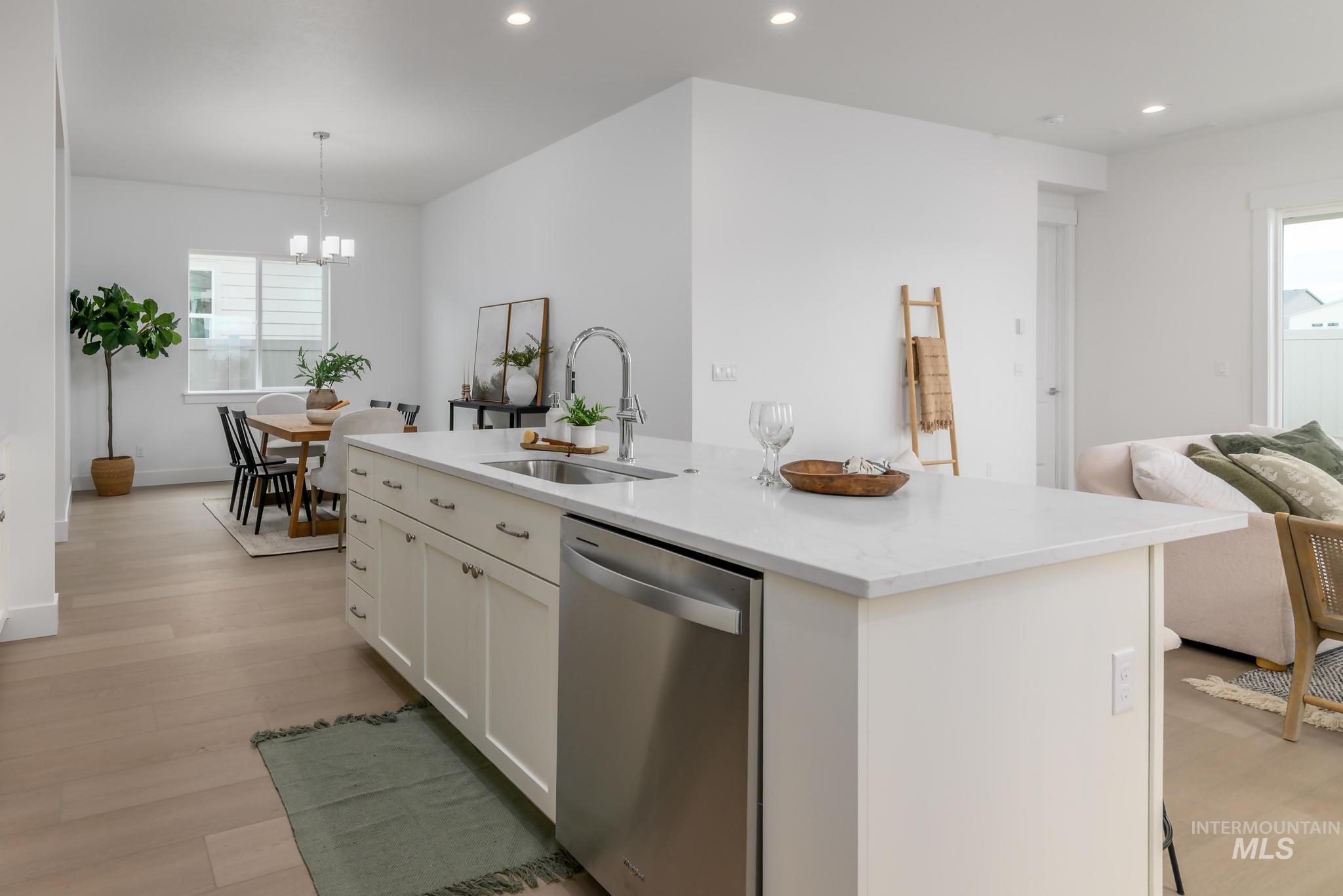 8534 W Stillmore St, Star, Idaho 83669, 2 Bedrooms, 2 Bathrooms, Residential For Sale, Price $519,000,MLS 98979874