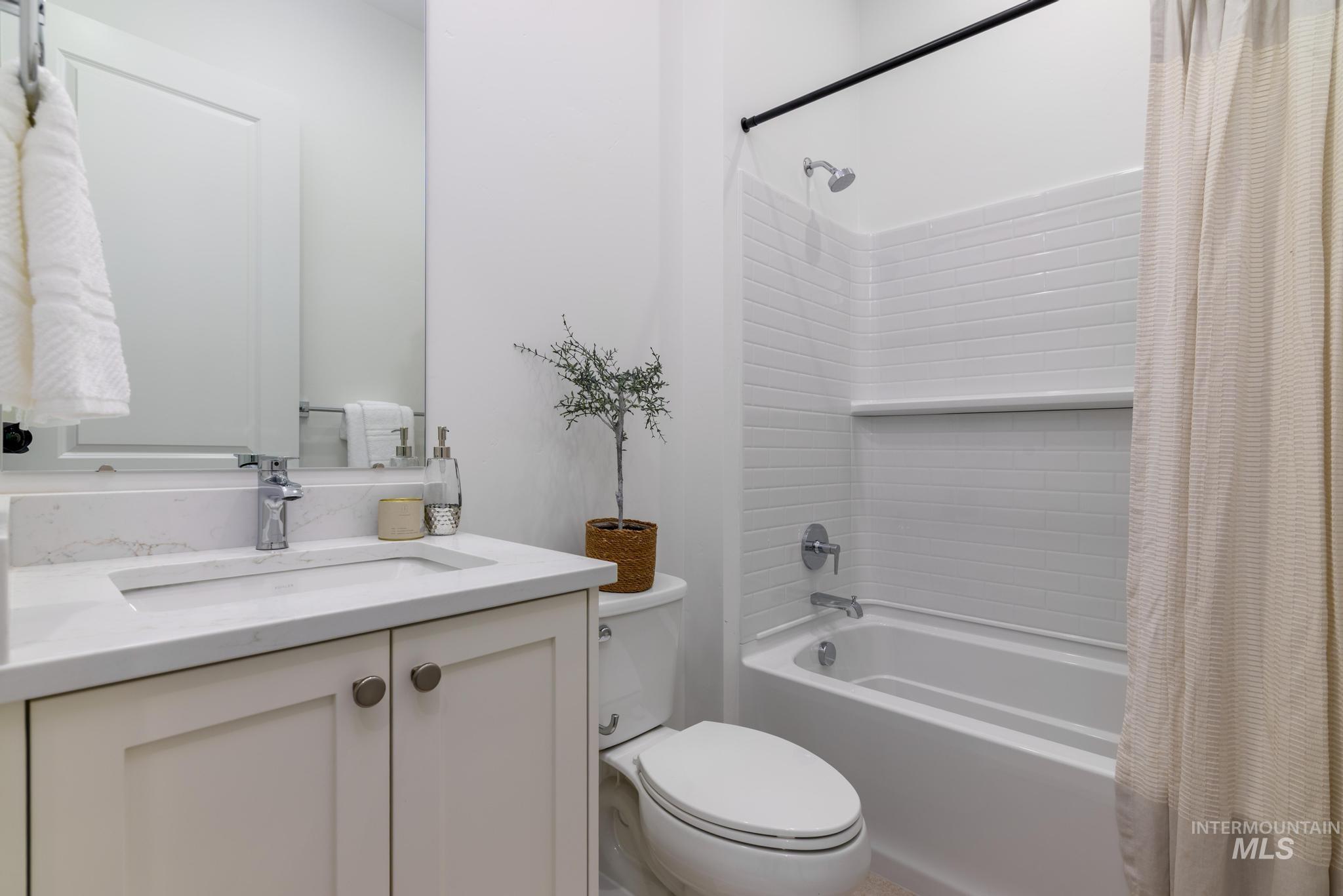 8534 W Stillmore St, Star, Idaho 83669, 2 Bedrooms, 2 Bathrooms, Residential For Sale, Price $519,000,MLS 98979874