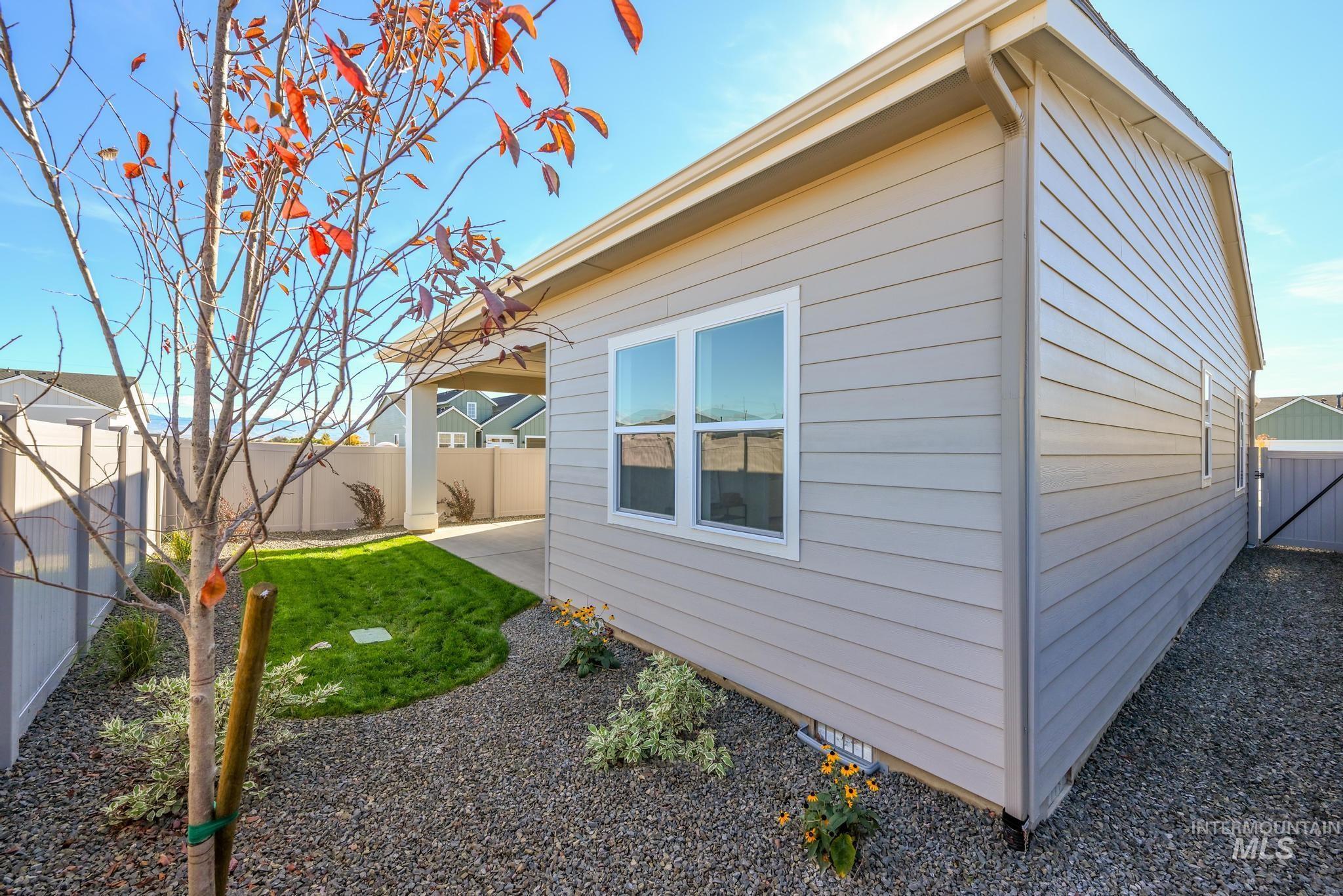 8534 W Stillmore St, Star, Idaho 83669, 2 Bedrooms, 2 Bathrooms, Residential For Sale, Price $519,000,MLS 98979874