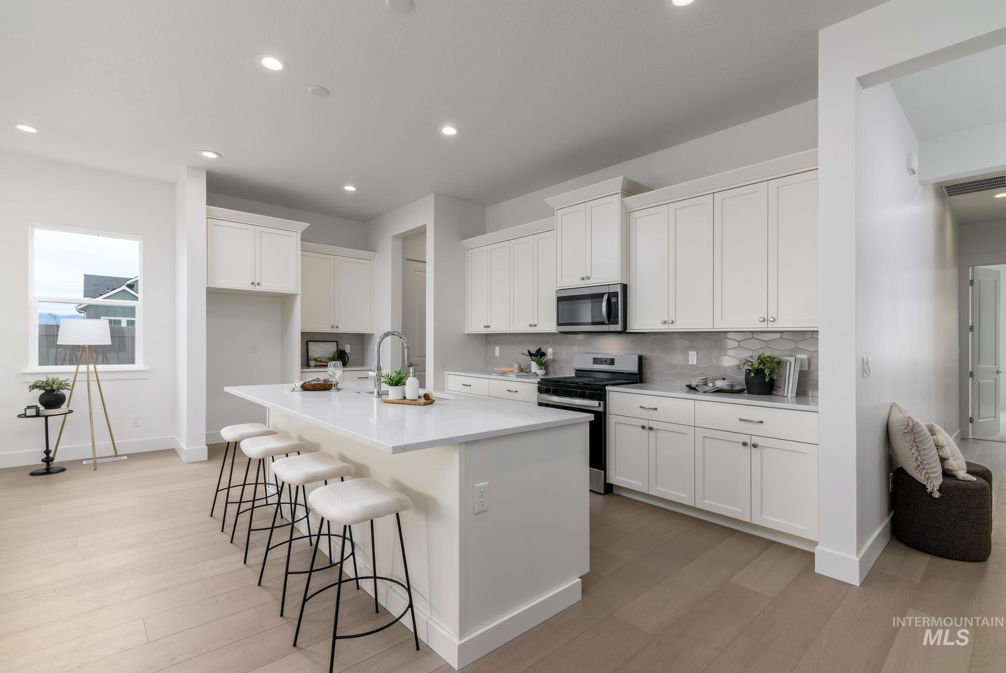 8534 W Stillmore St, Star, Idaho 83669, 2 Bedrooms, 2 Bathrooms, Residential For Sale, Price $519,000,MLS 98979874