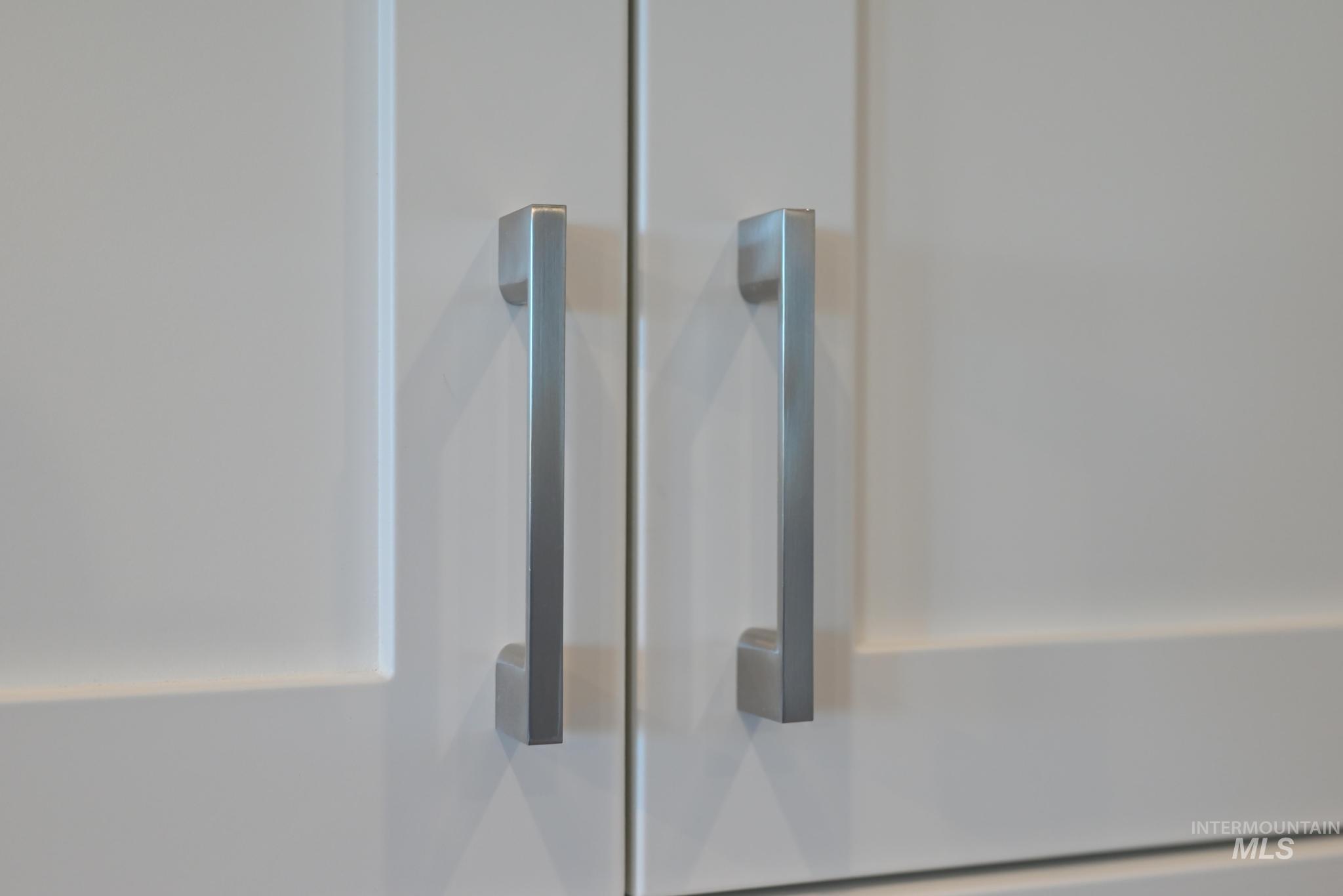 2568 N Leatherwood Ave, Star, Idaho 83669, 3 Bedrooms, 3 Bathrooms, Residential For Sale, Price $644,000,MLS 98979875