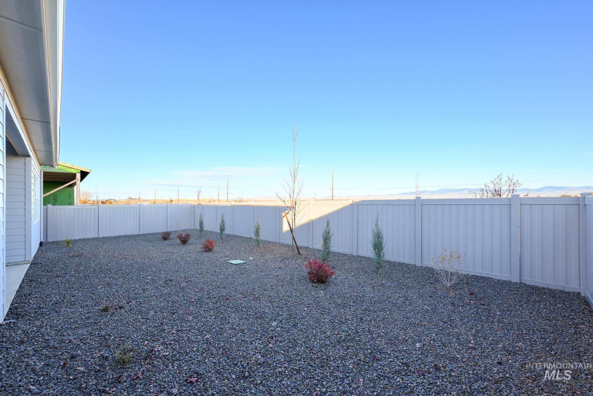 2568 N Leatherwood Ave, Star, Idaho 83669, 3 Bedrooms, 3 Bathrooms, Residential For Sale, Price $644,000,MLS 98979875