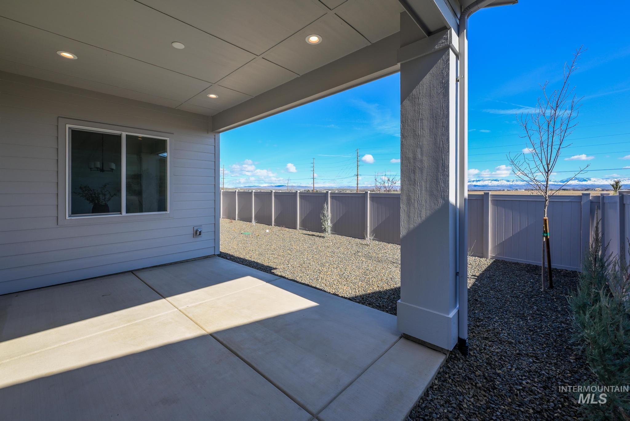 2604 N Leatherwood Ave., Star, Idaho 83669, 3 Bedrooms, 2.5 Bathrooms, Residential For Sale, Price $644,000,MLS 98979876