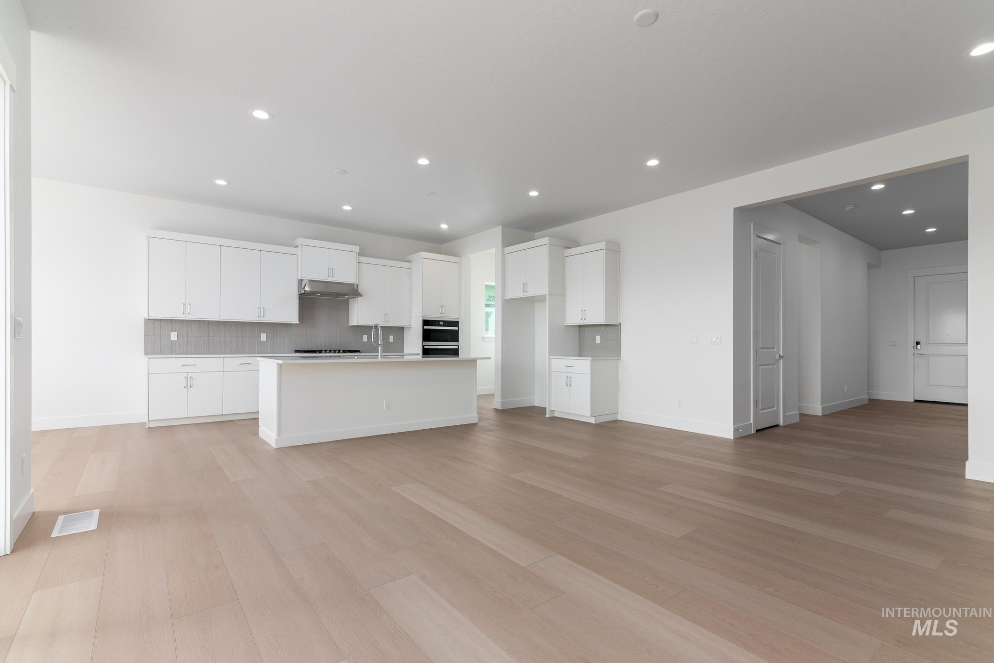 2616 N Leatherwood Ave, Star, Idaho 83669, 3 Bedrooms, 3 Bathrooms, Residential For Sale, Price $634,000,MLS 98979877