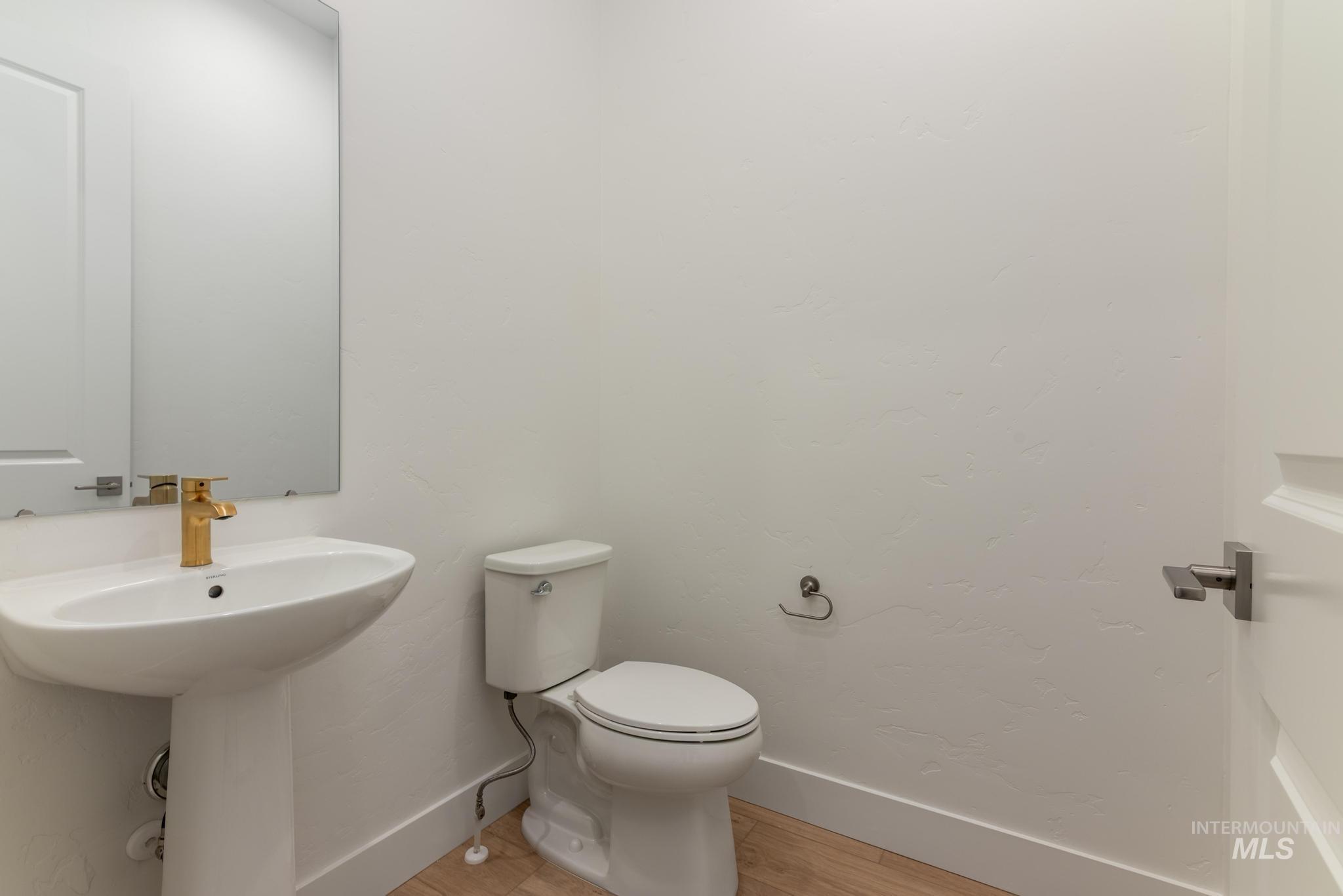 2716 N Leatherwood Pl, Star, Idaho 83669, 2 Bedrooms, 2.5 Bathrooms, Residential For Sale, Price $644,000,MLS 98979879