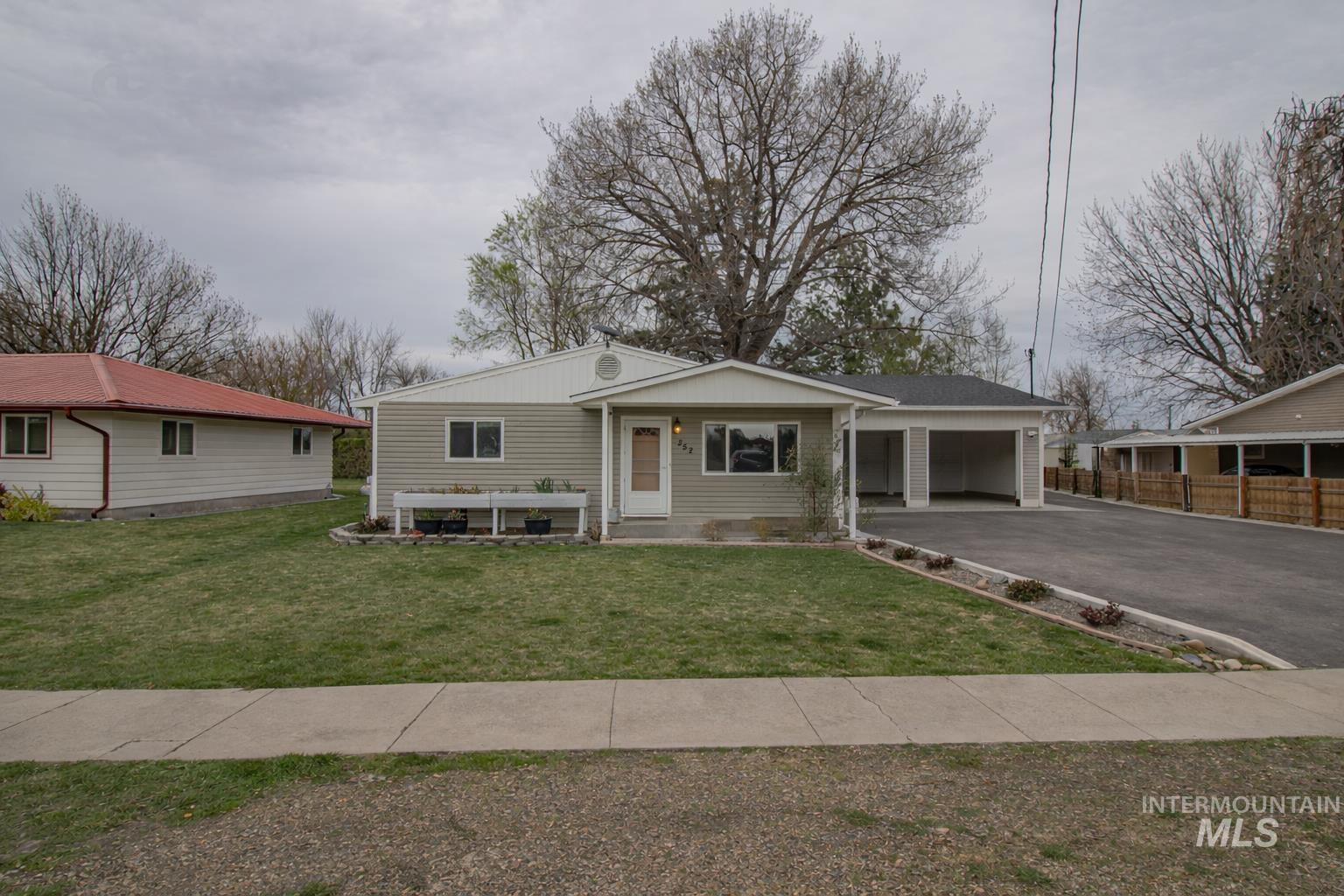 252 SE Boulevard, New Plymouth, Idaho 83655, 3 Bedrooms, 2 Bathrooms, Residential For Sale, Price $595,000,MLS 98979880