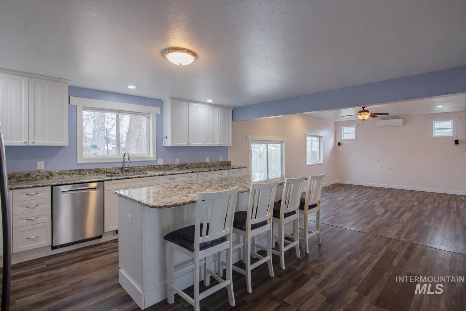 252 SE Boulevard, New Plymouth, Idaho 83655, 3 Bedrooms, 2 Bathrooms, Residential For Sale, Price $595,000,MLS 98979880