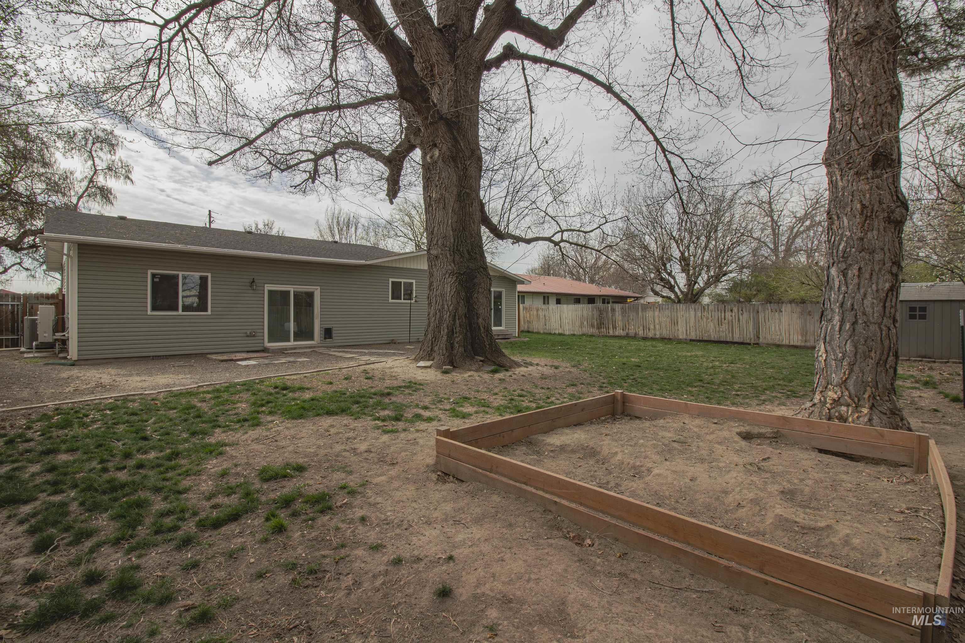 252 SE Boulevard, New Plymouth, Idaho 83655, 3 Bedrooms, 2 Bathrooms, Residential For Sale, Price $595,000,MLS 98979880