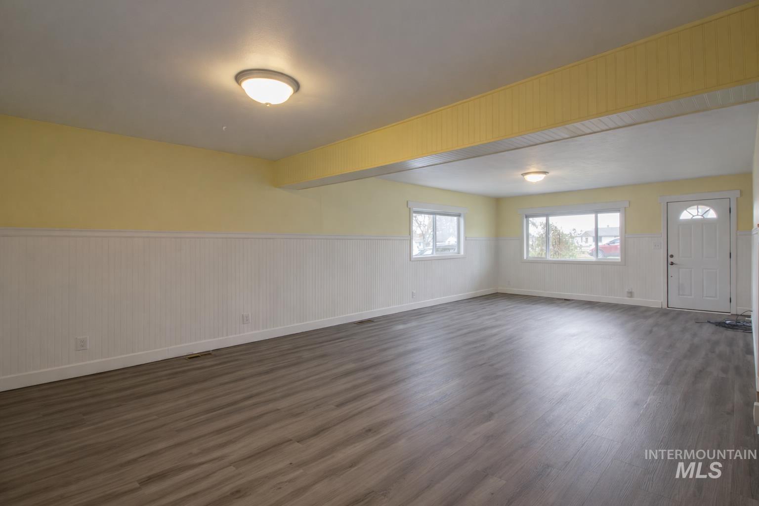 252 SE Boulevard, New Plymouth, Idaho 83655, 3 Bedrooms, 2 Bathrooms, Residential For Sale, Price $595,000,MLS 98979880