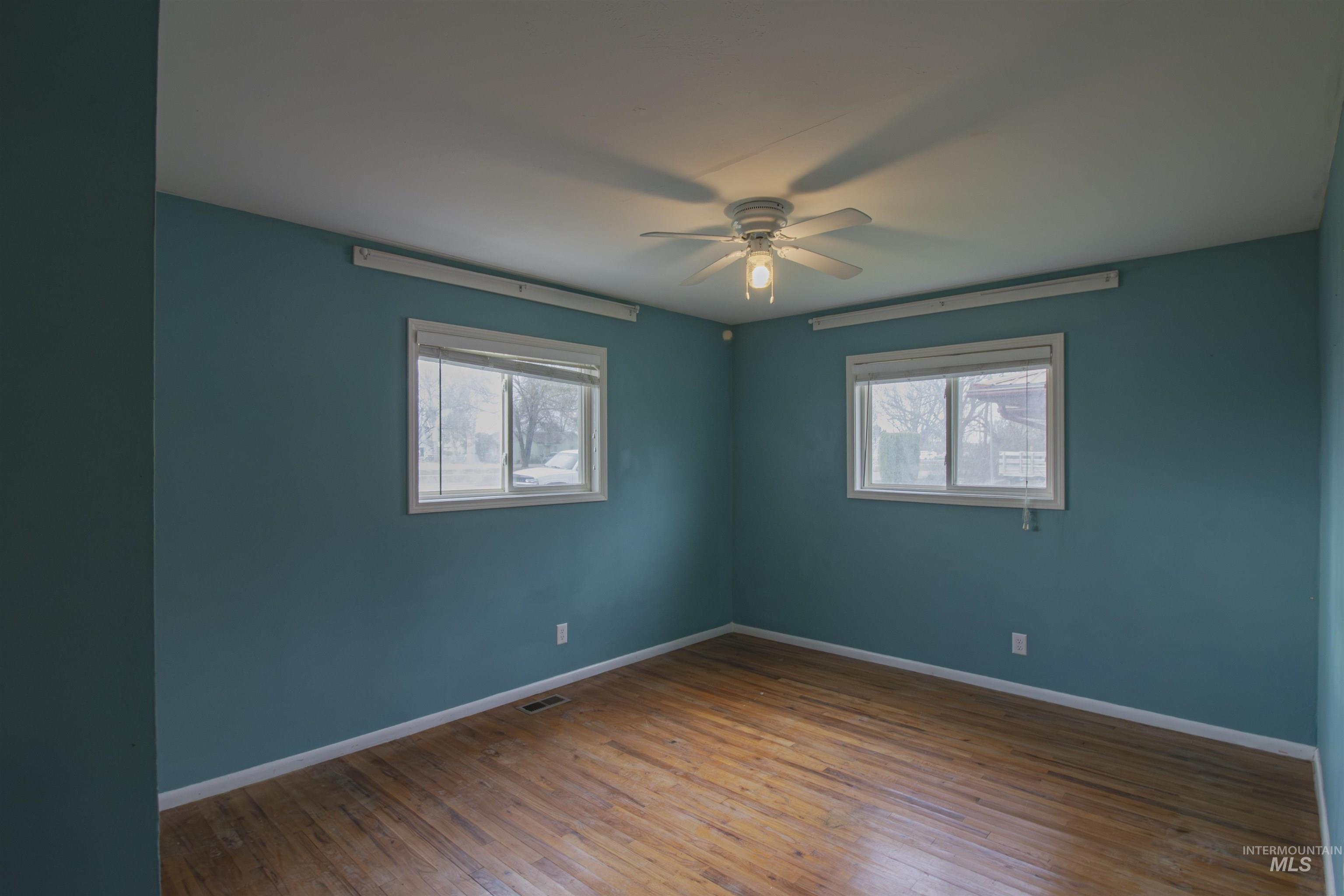 252 SE Boulevard, New Plymouth, Idaho 83655, 3 Bedrooms, 2 Bathrooms, Residential For Sale, Price $595,000,MLS 98979880