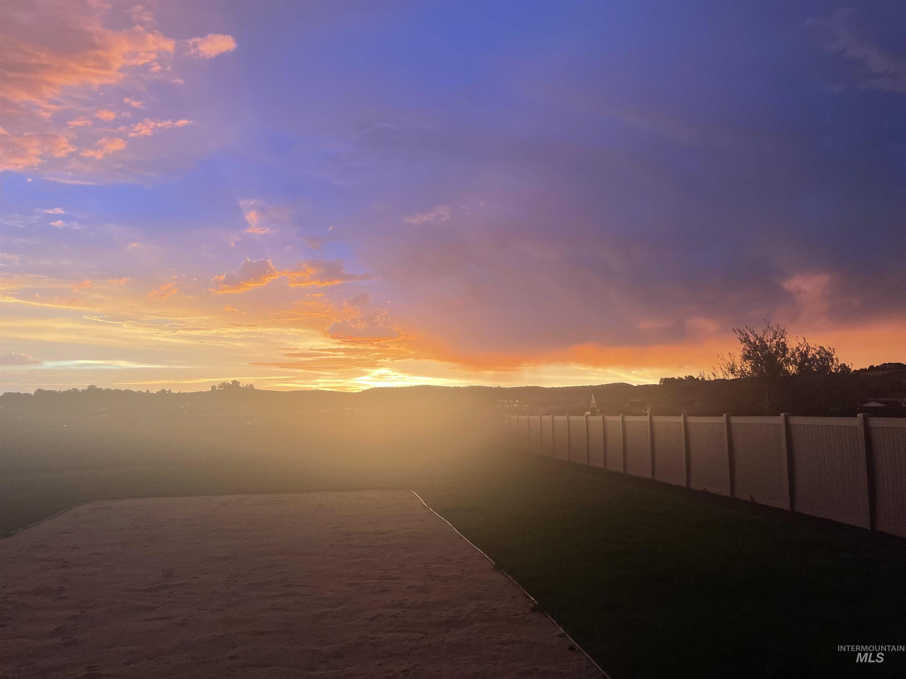3123 N Greengate Way, Star, Idaho 83669, 3 Bedrooms, 2 Bathrooms, Residential For Sale, Price $567,999, 98979882