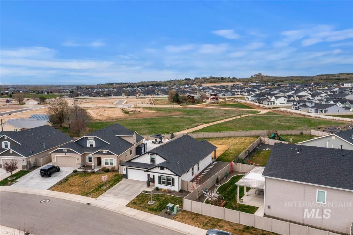 3123 N Greengate Way, Star, Idaho 83669, 3 Bedrooms, 2 Bathrooms, Residential For Sale, Price $579,650, 98979882