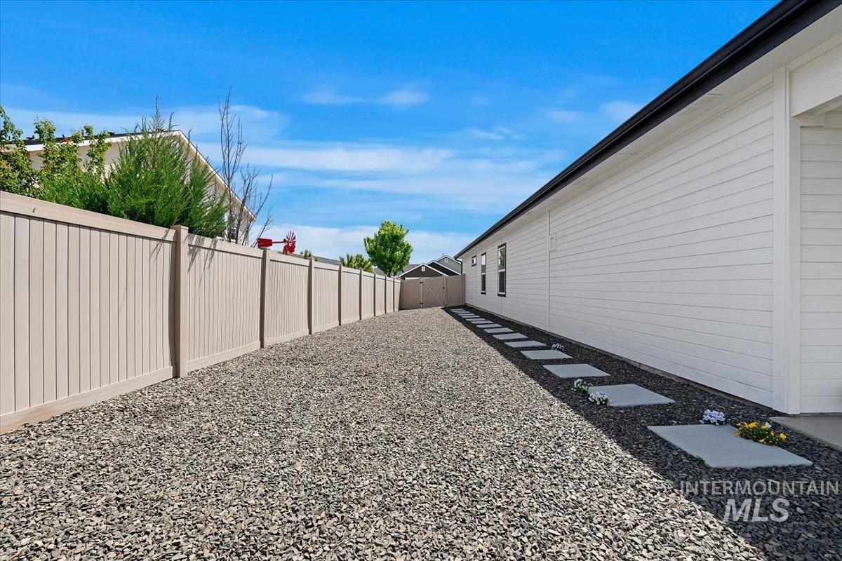 3123 N Greengate Way, Star, Idaho 83669, 3 Bedrooms, 2 Bathrooms, Residential For Sale, Price $567,999, 98979882