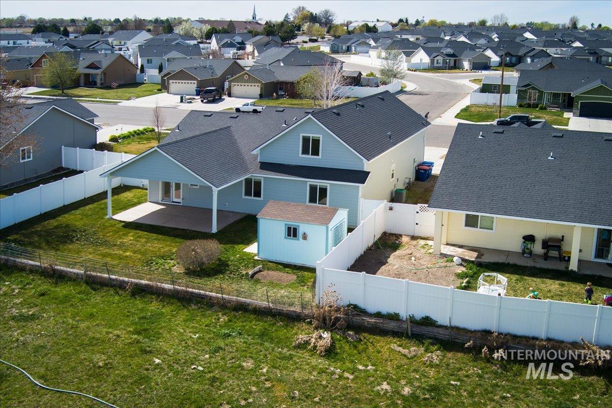 755 Gregory Way, Twin Falls, Idaho 83301-8556, 4 Bedrooms, 2.5 Bathrooms, Residential For Sale, Price $395,000, 98979884