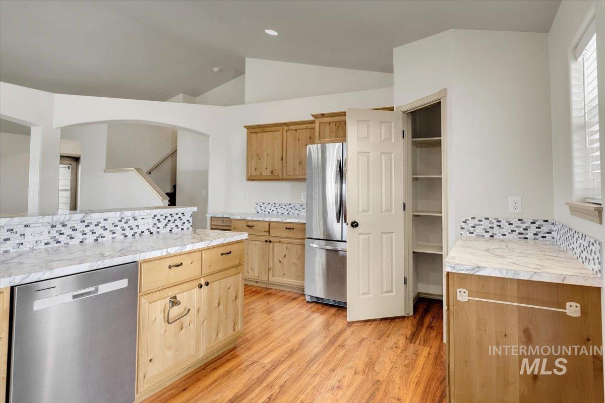 755 Gregory Way, Twin Falls, Idaho 83301-8556, 4 Bedrooms, 2.5 Bathrooms, Residential For Sale, Price $395,000, 98979884