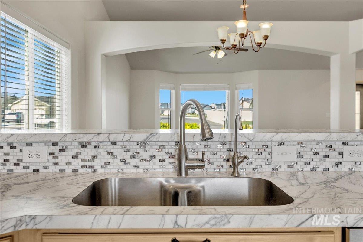 755 Gregory Way, Twin Falls, Idaho 83301-8556, 4 Bedrooms, 2.5 Bathrooms, Residential For Sale, Price $395,000, 98979884