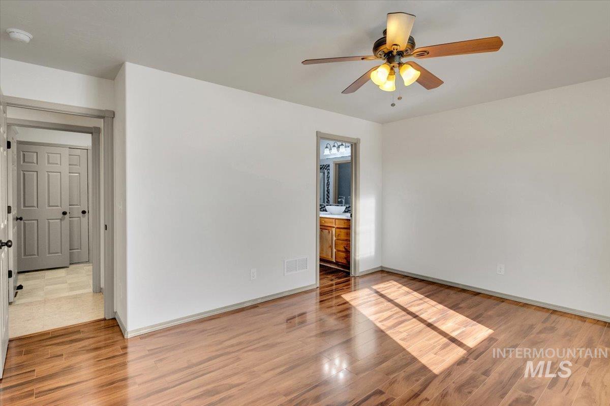 755 Gregory Way, Twin Falls, Idaho 83301-8556, 4 Bedrooms, 2.5 Bathrooms, Residential For Sale, Price $395,000, 98979884