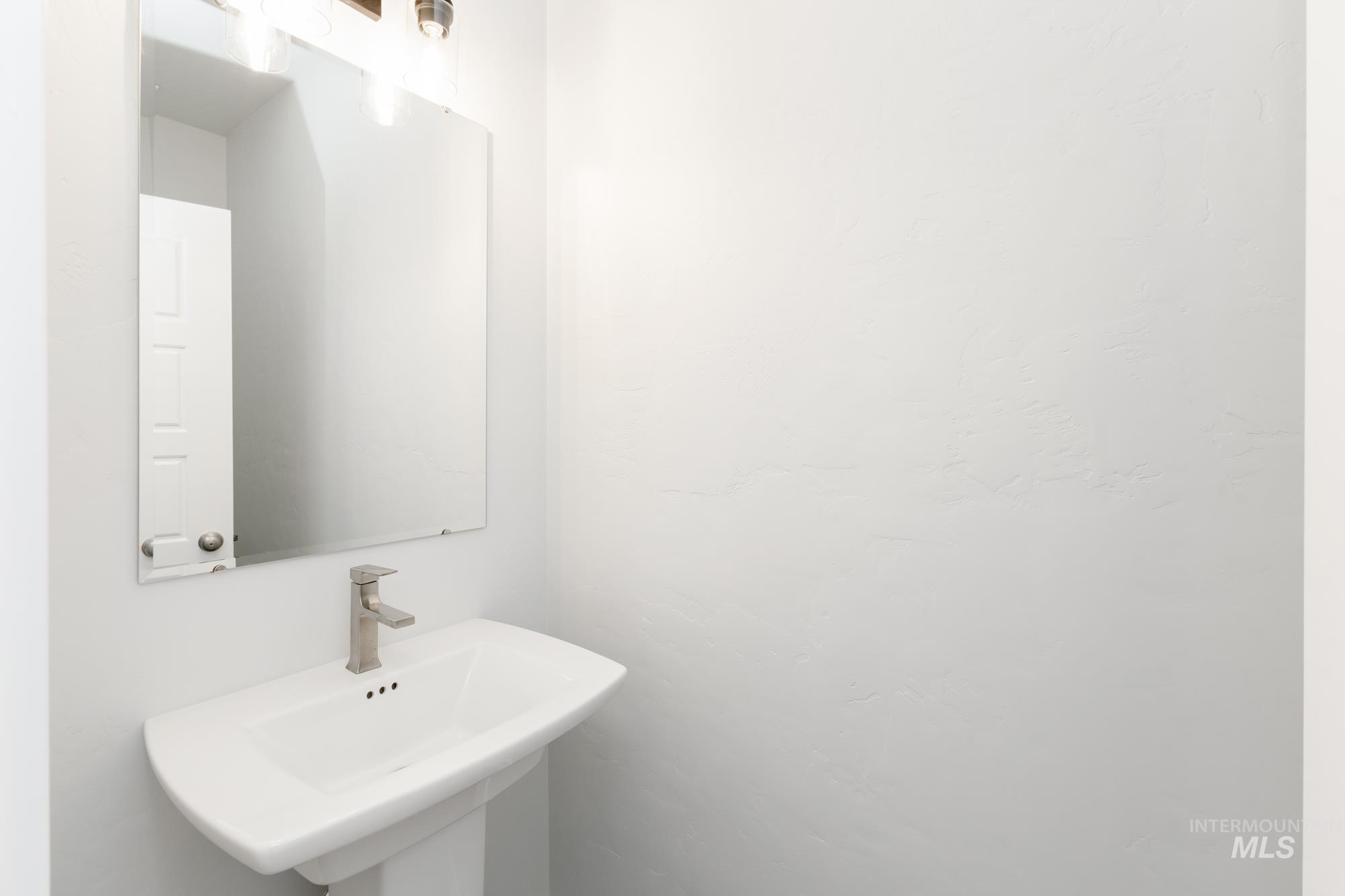 8369 E Cool River Lp, Nampa, Idaho 83687, 5 Bedrooms, 2.5 Bathrooms, Residential For Sale, Price $619,990, 98979888