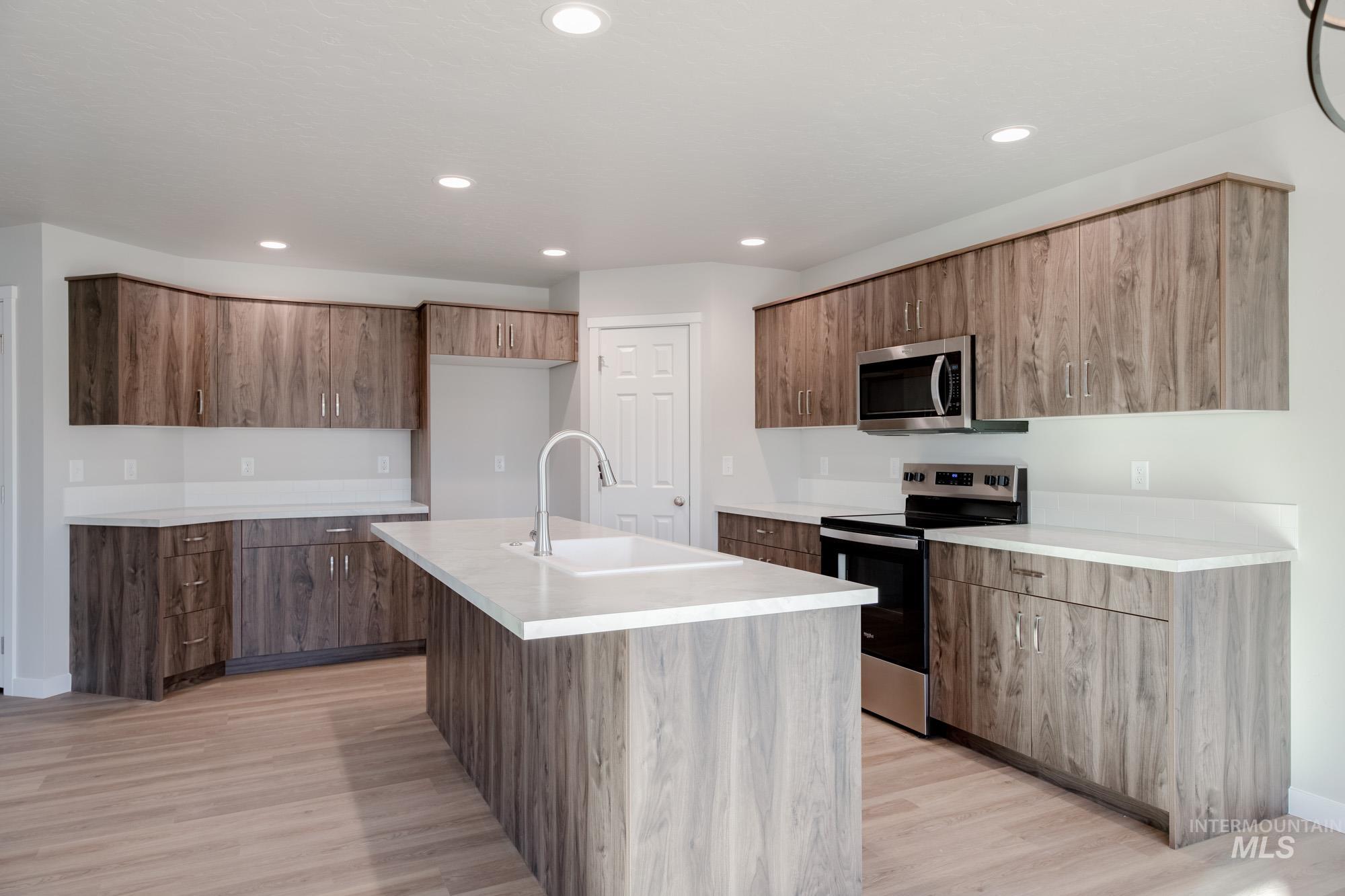 1066 Woods Bog Ave, Middleton, Idaho 83644, 4 Bedrooms, 3 Bathrooms, Residential For Sale, Price $539,990, 98979889