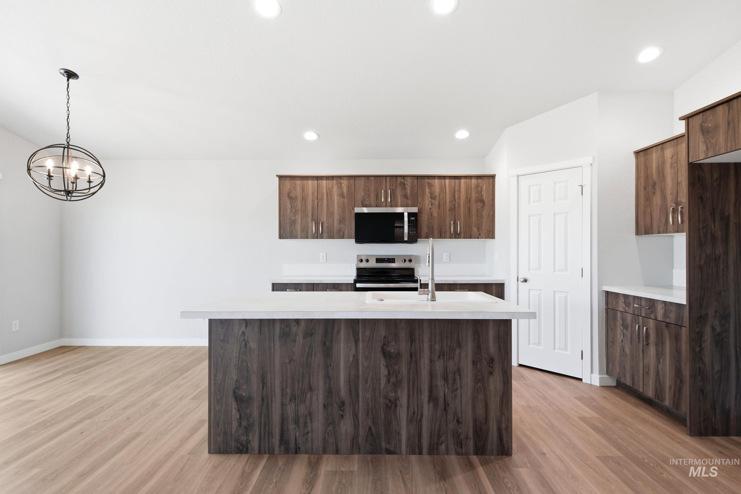 7080 E Marble Springs Dr, Nampa, Idaho 83687, 3 Bedrooms, 2 Bathrooms, Residential For Sale, Price $435,990, 98979891