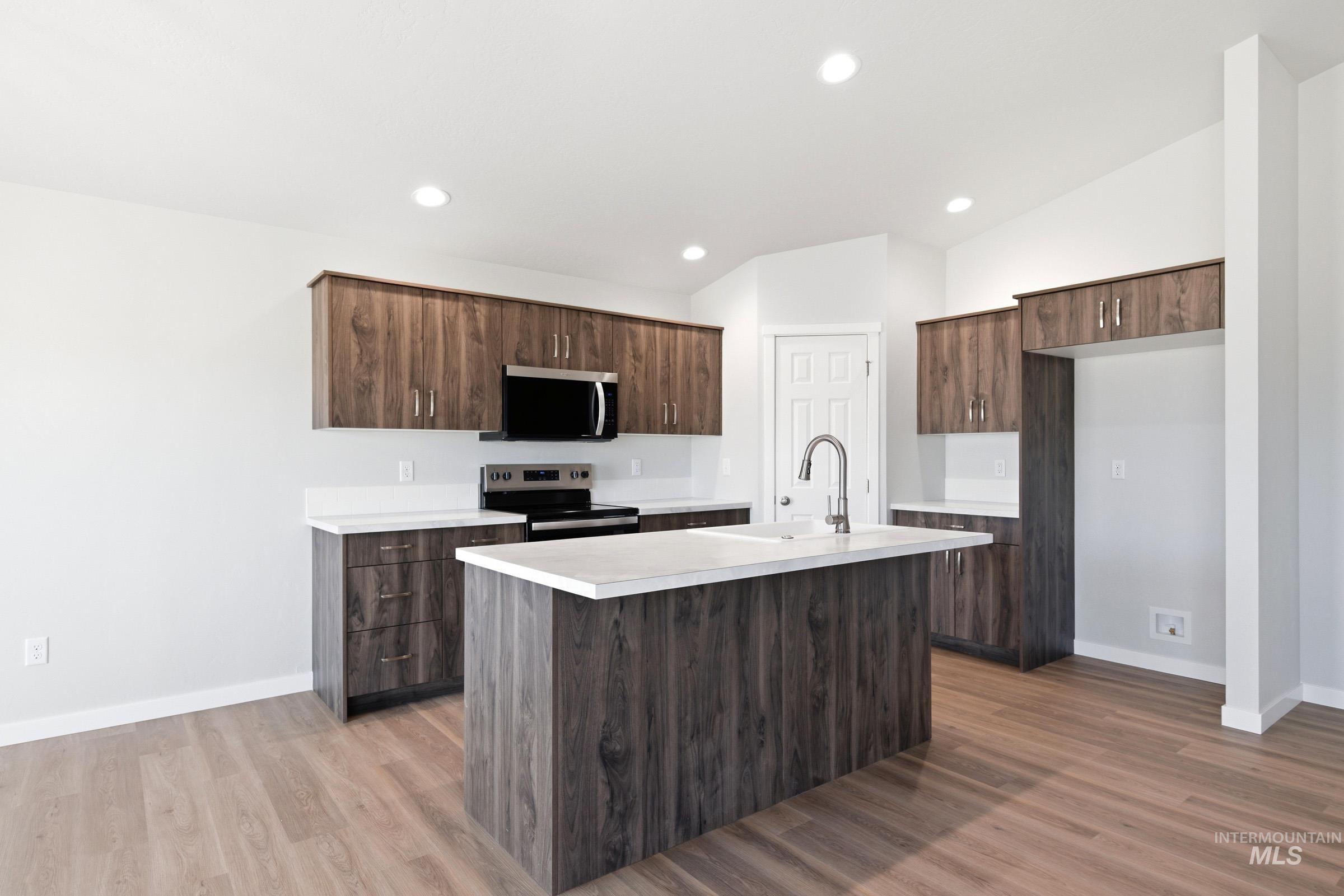 7080 E Marble Springs Dr, Nampa, Idaho 83687, 3 Bedrooms, 2 Bathrooms, Residential For Sale, Price $435,990, 98979891