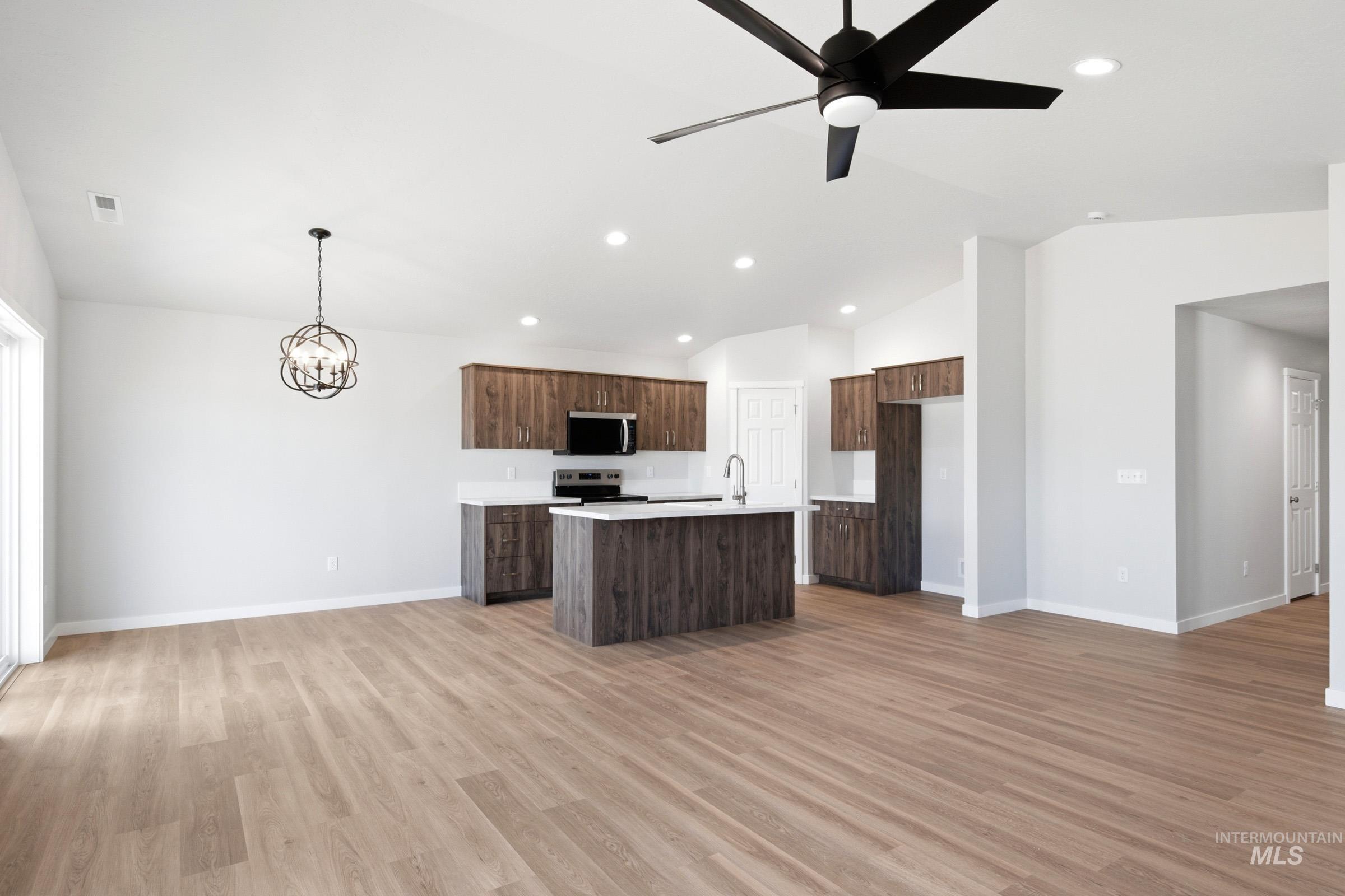 7080 E Marble Springs Dr, Nampa, Idaho 83687, 3 Bedrooms, 2 Bathrooms, Residential For Sale, Price $435,990, 98979891