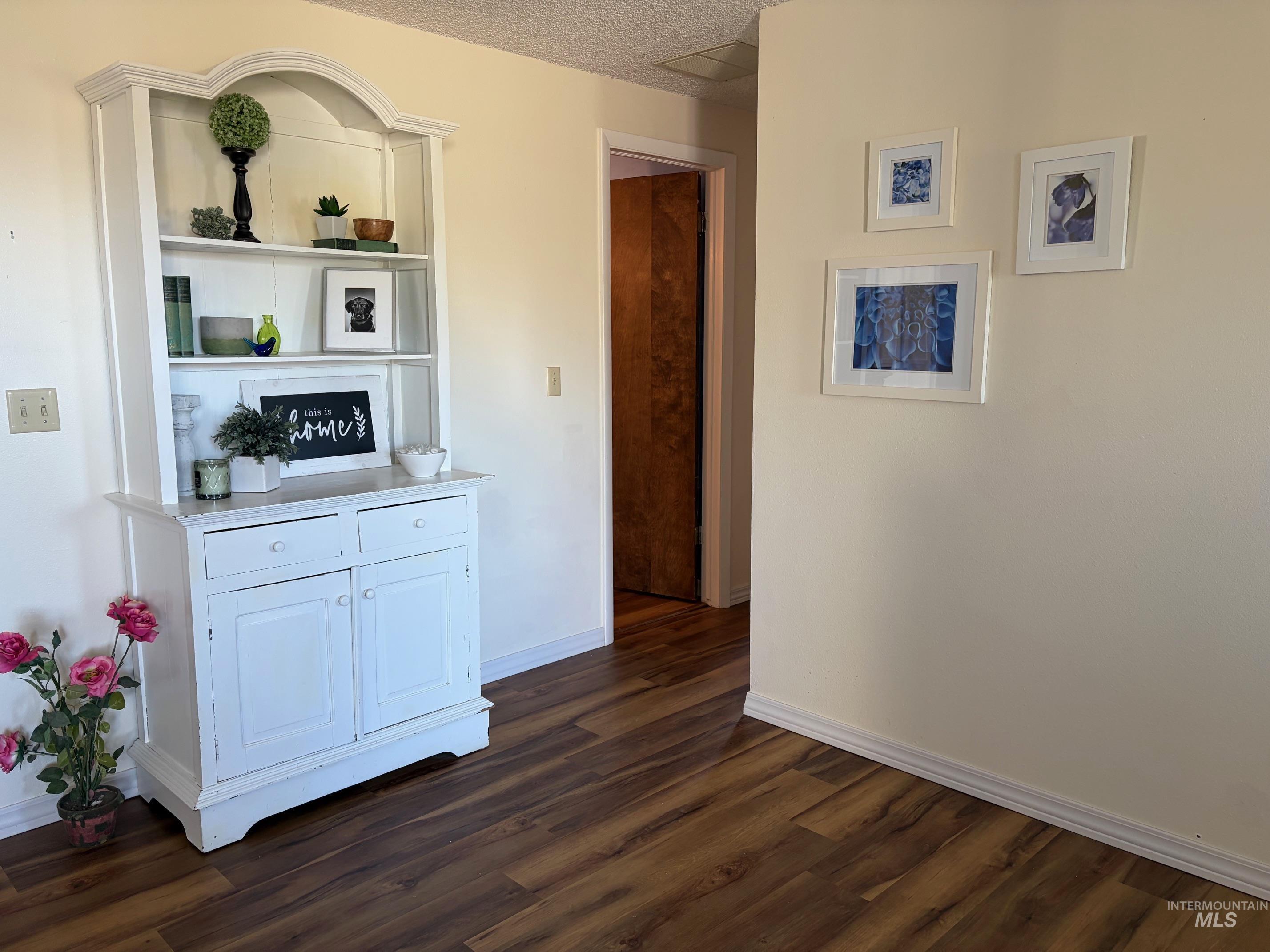 711 W Elm, Caldwell, Idaho 83605, 4 Bedrooms, 3 Bathrooms, Residential For Sale, Price $485,900, 98979892