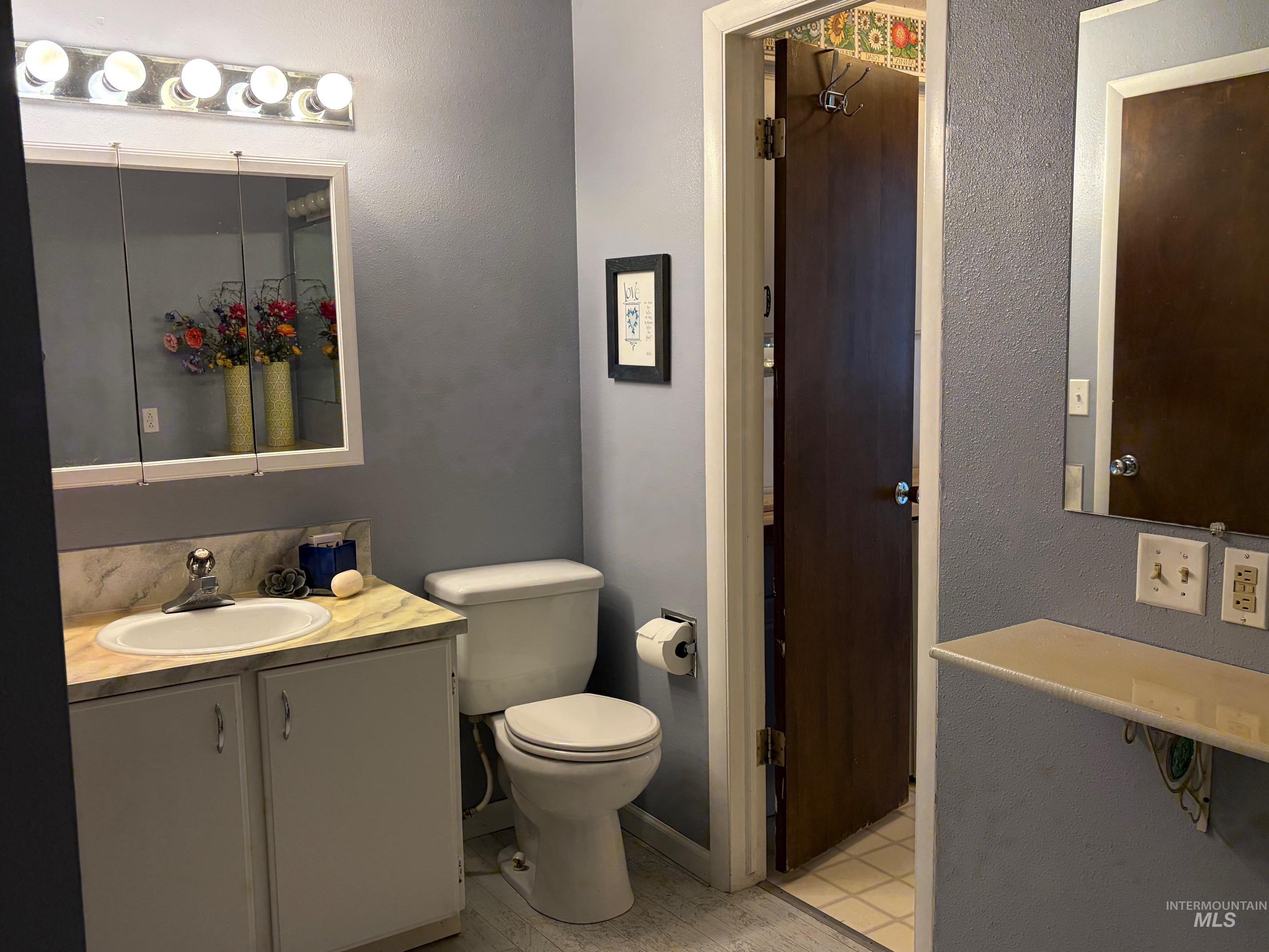 711 W Elm, Caldwell, Idaho 83605, 4 Bedrooms, 3 Bathrooms, Residential For Sale, Price $485,900, 98979892